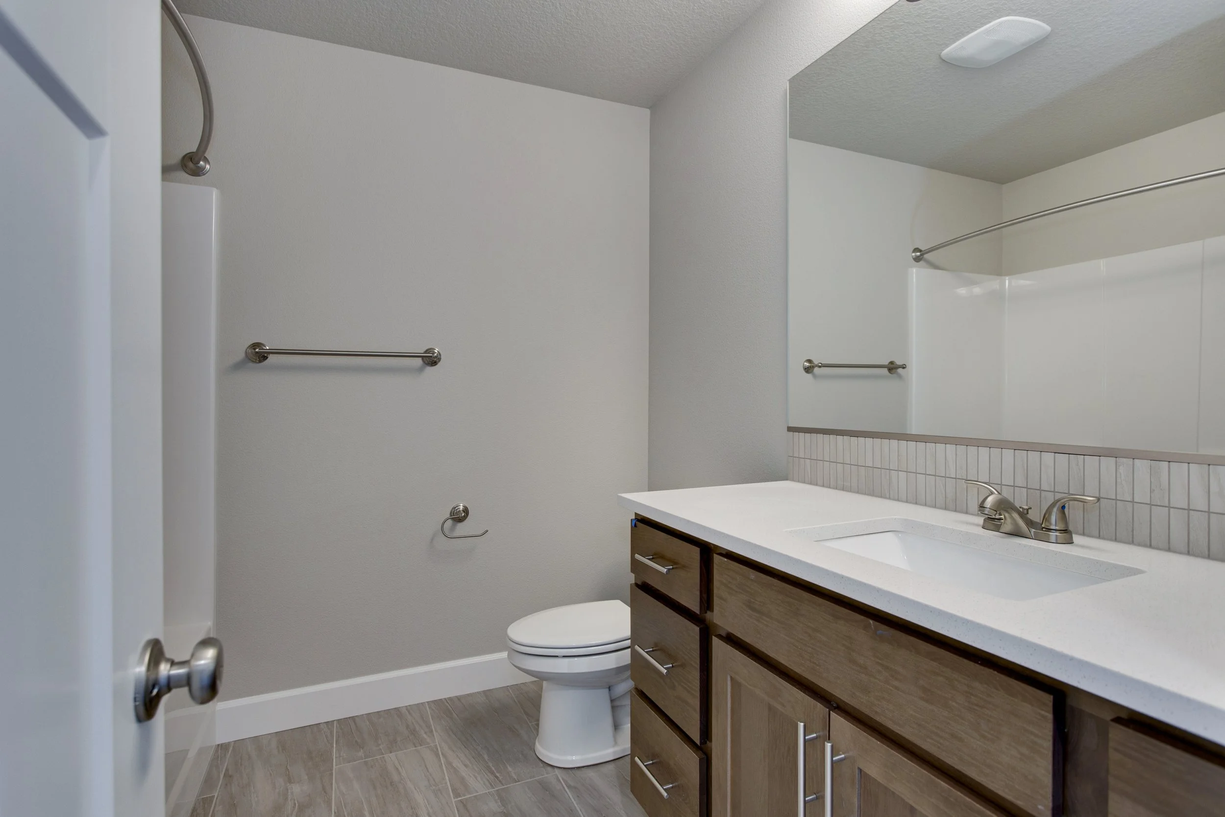 rkd - ja - 690 se 1st - 0209-rkd - ja - 690 se 1st - 0216.jpg