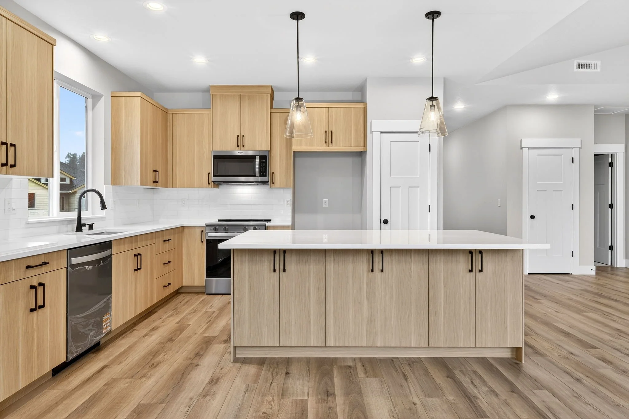 2032 E Otter Lp-18.jpg