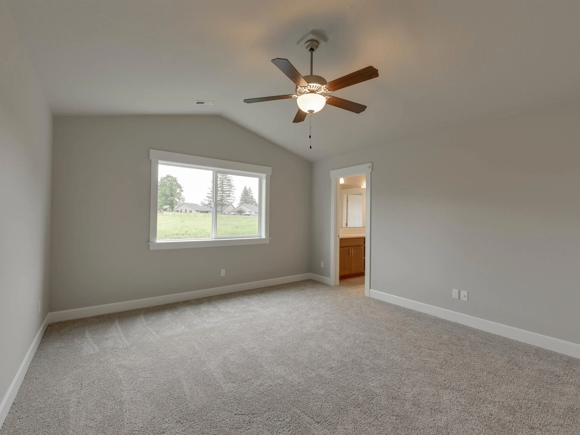 1007 SE Regan Hill Loop-025-39-1007 SE Regan Hill Loop-MLS_Size.jpg