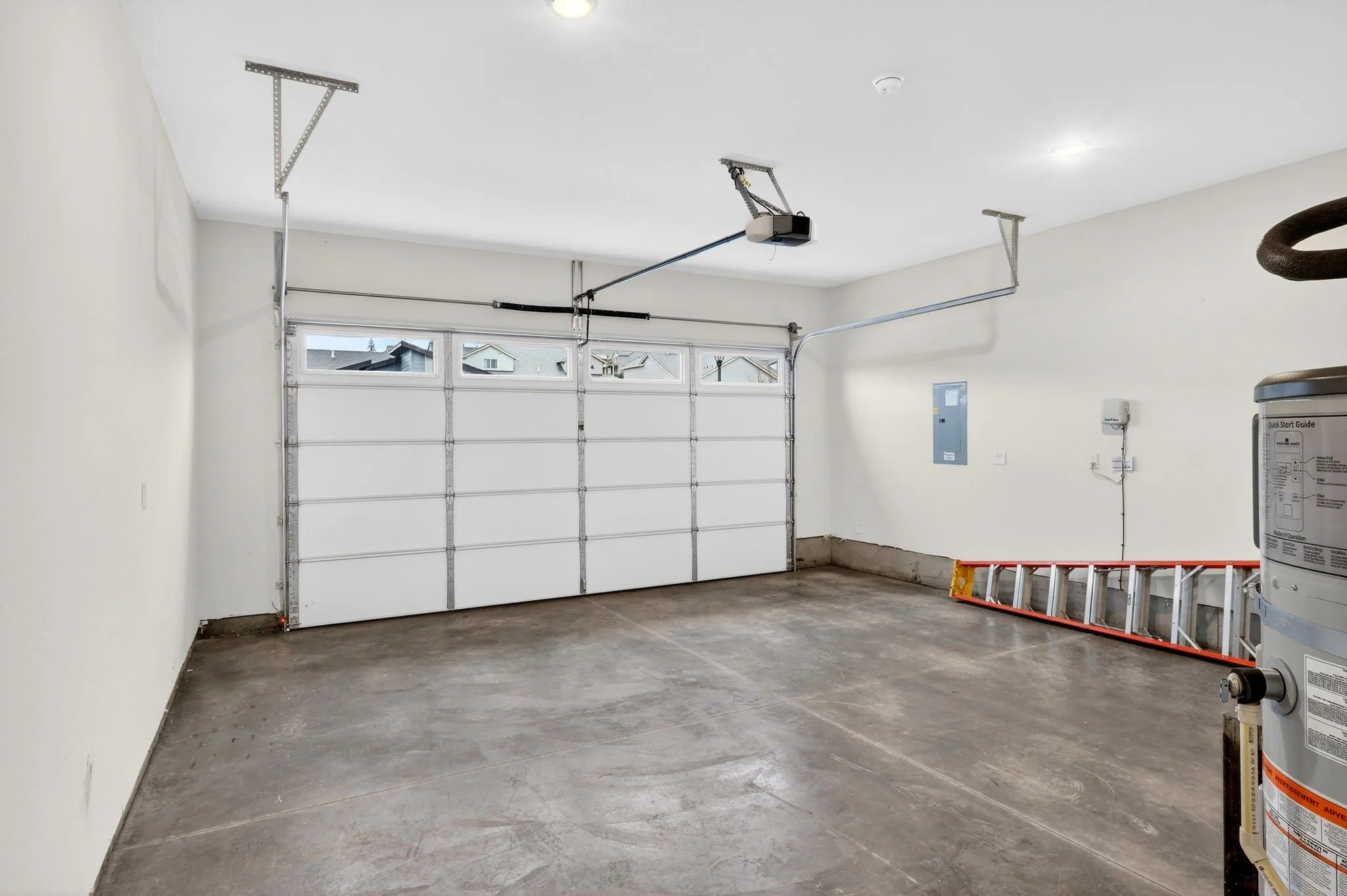 2032 E Otter Lp-32.jpg