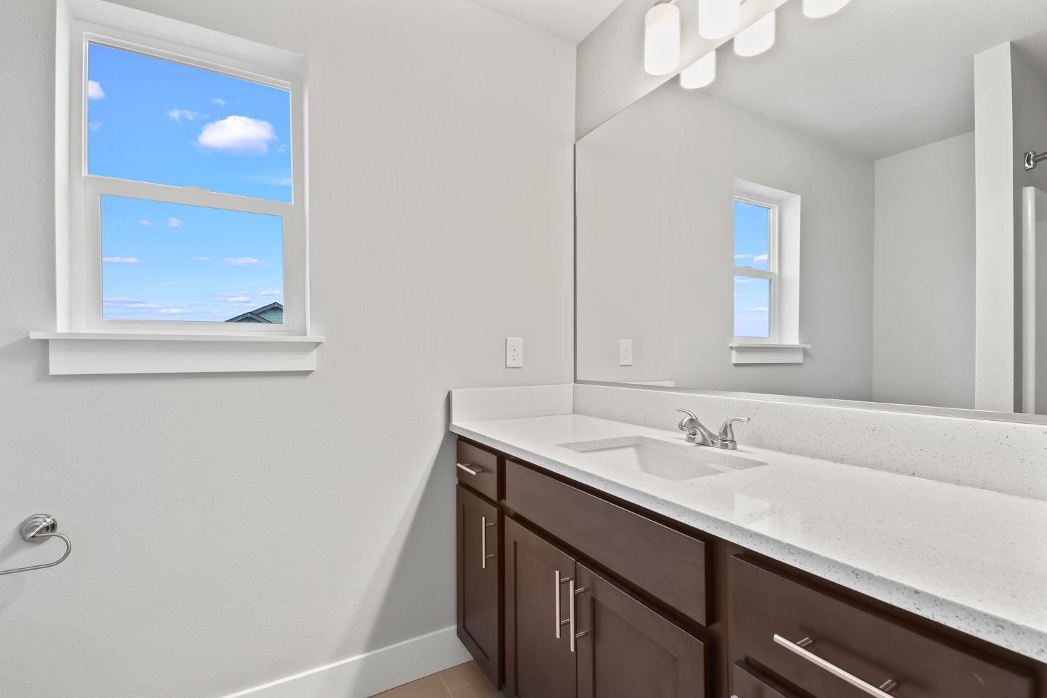 748 NE Pinebreak Dr - WEB-35.JPG