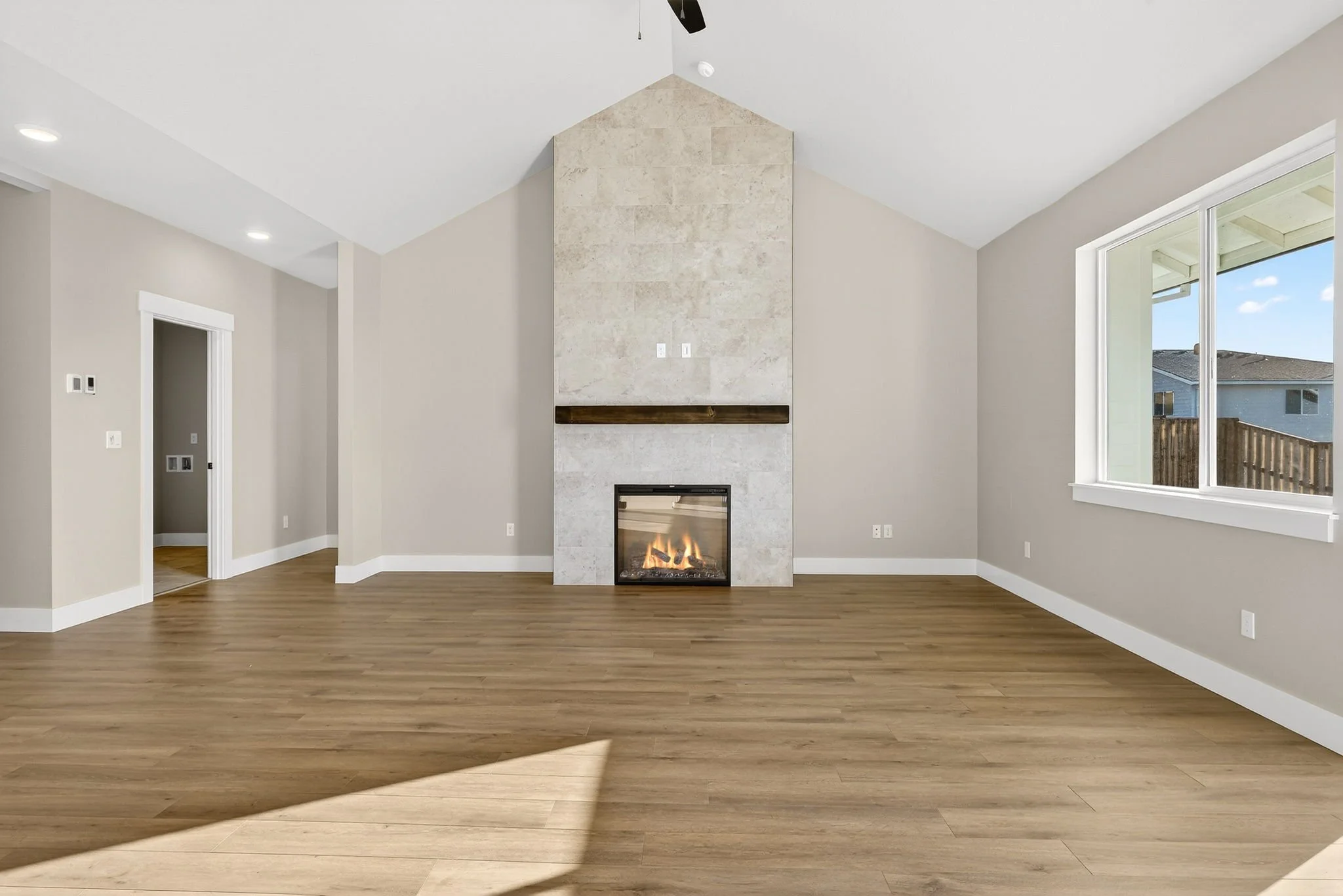 2240 E Otter Lp-10.jpg