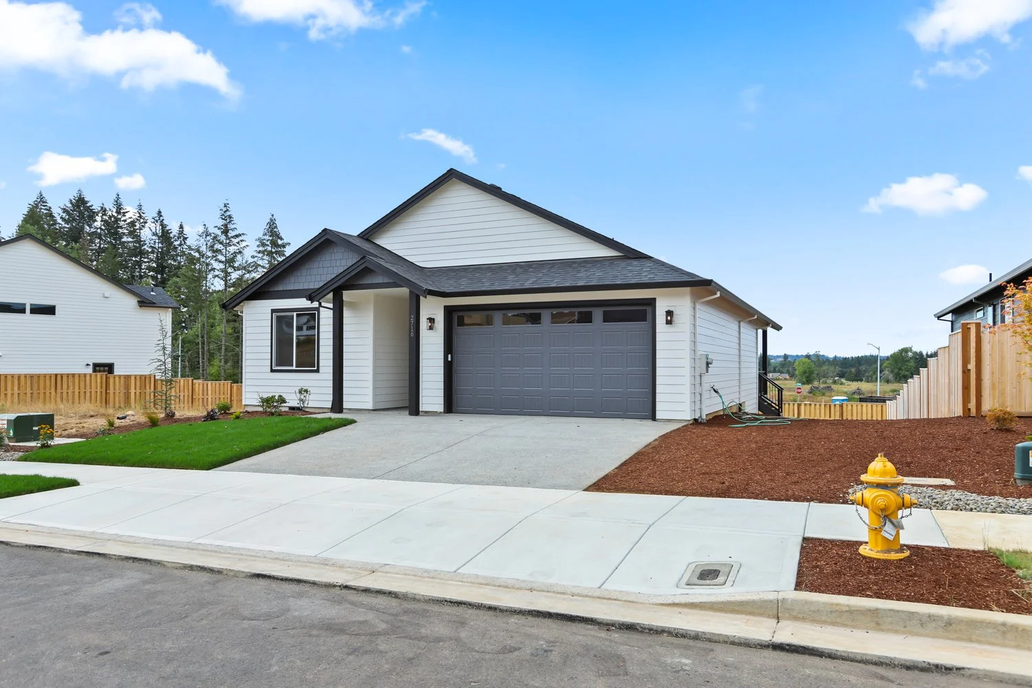 2716 NE Justus Ave - WEB-4.JPG