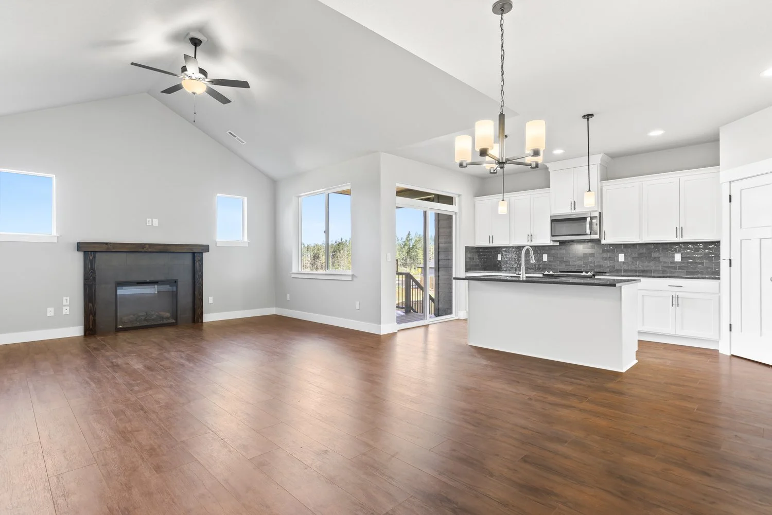 2804 NE Justus Ave - WEB-17.JPG