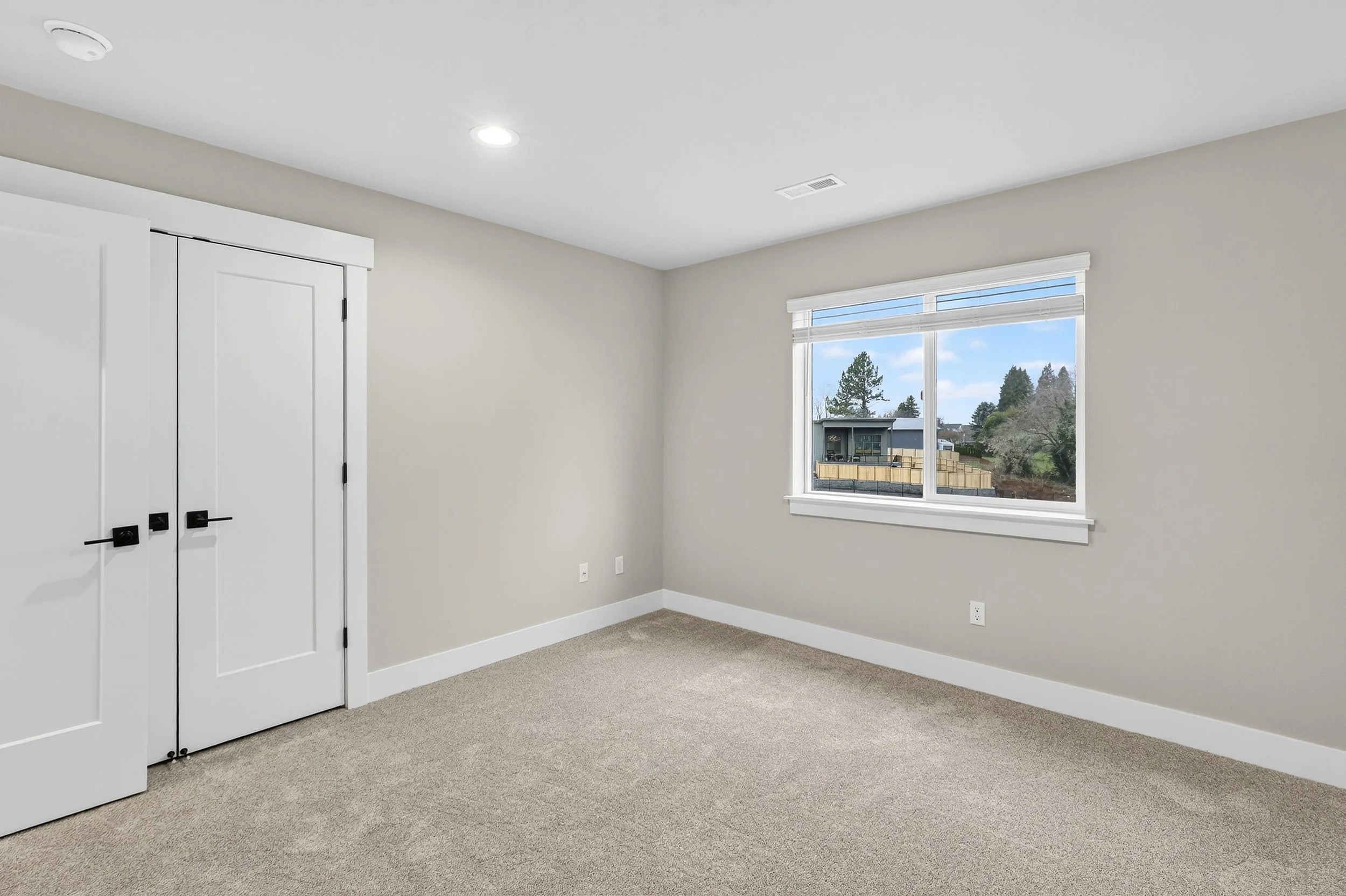 18865 Crooked River St-45.jpg