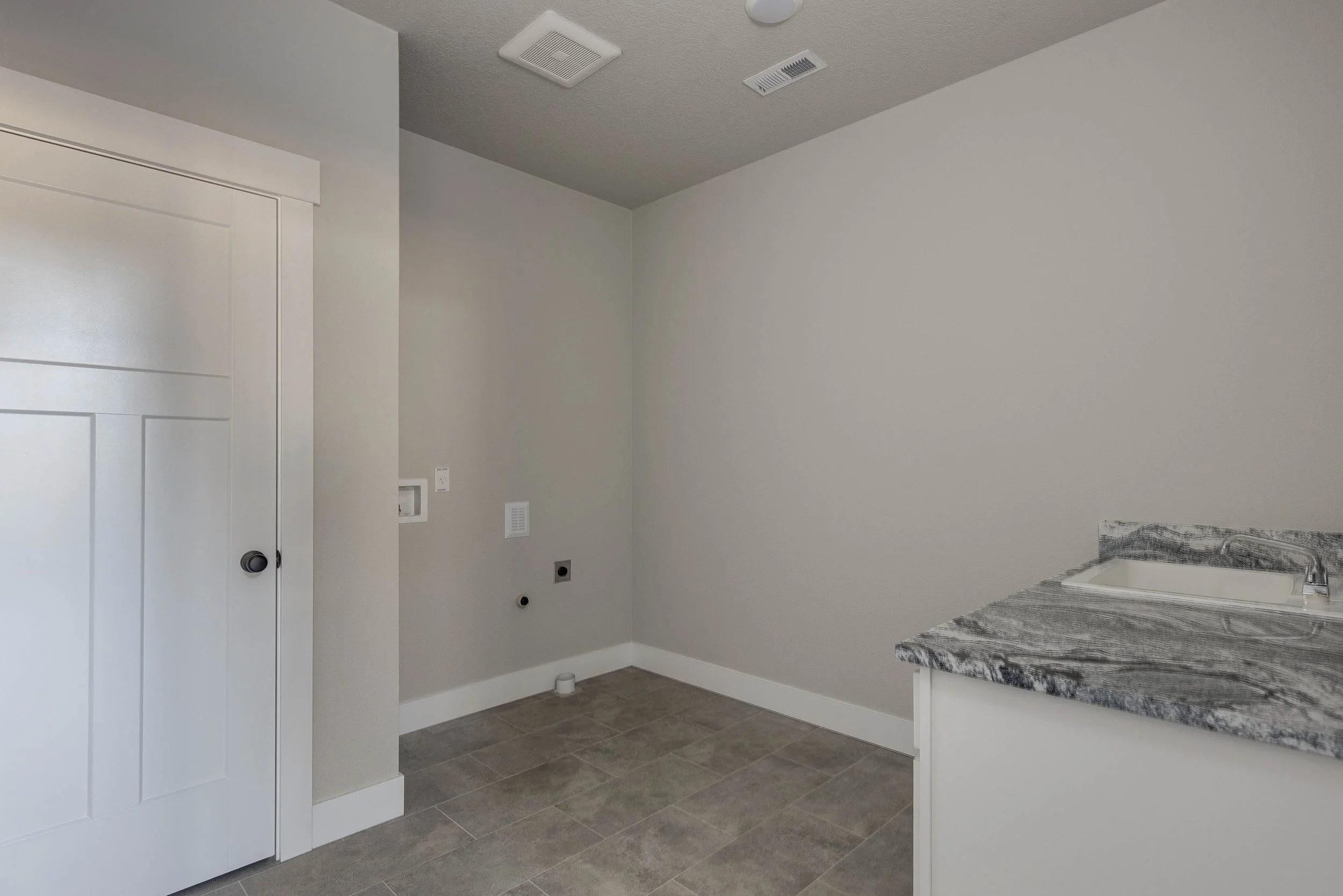 1715 Ne Clayton Drive, Estacada, OR-9.jpg