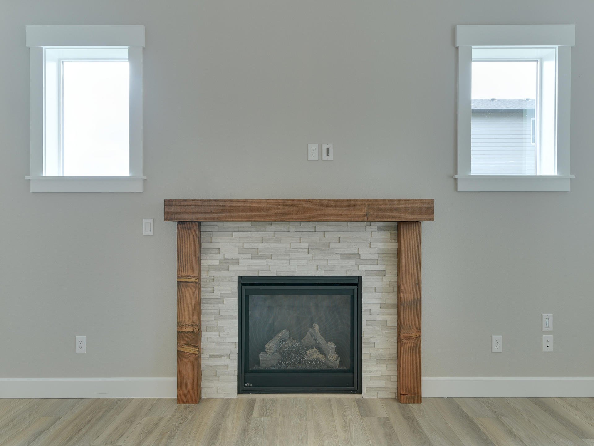 300 SE Regan Hill Loop-017-014-300 SE Regan Hill Lp-MLS_Size.jpg