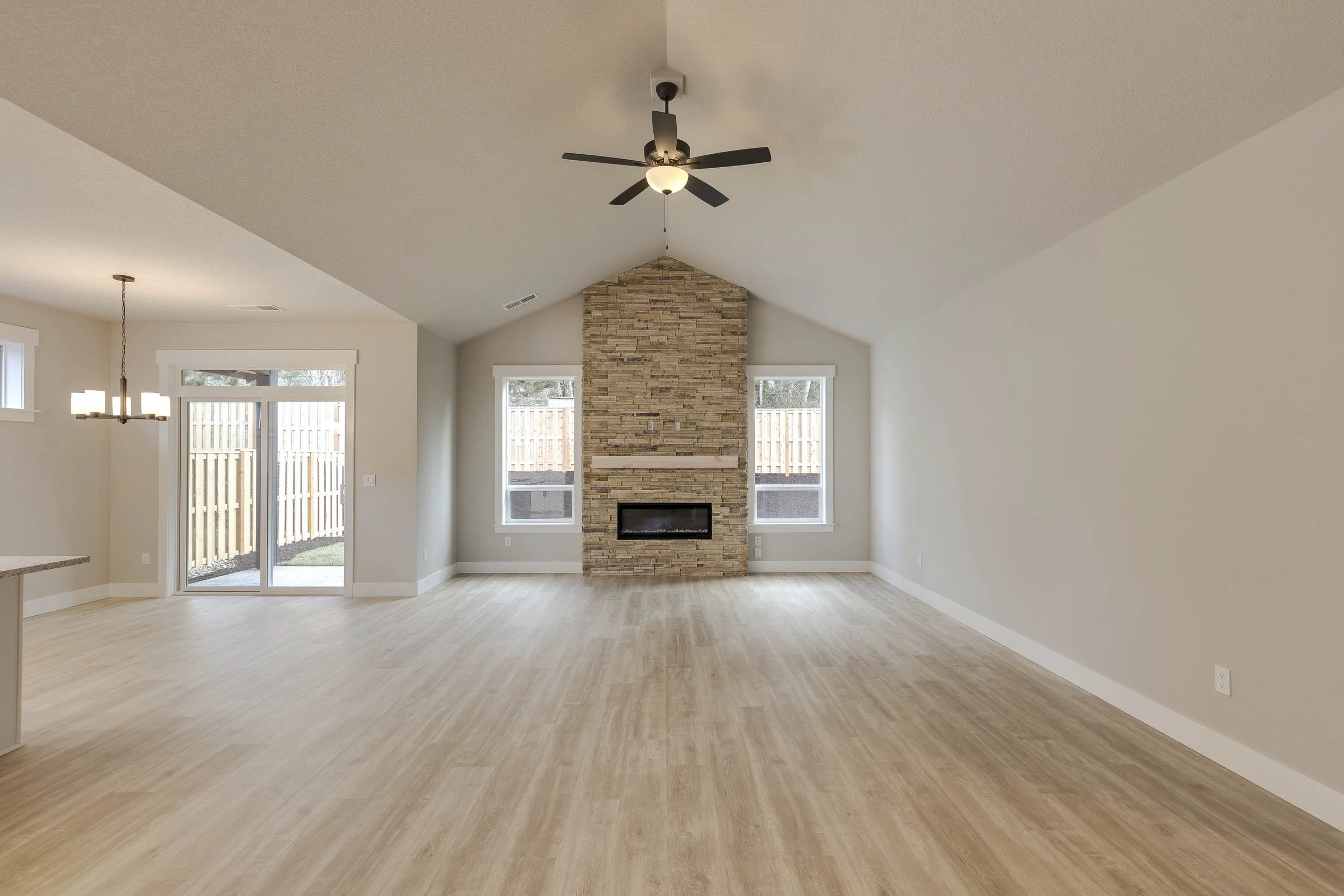 1384 Christine, Estacada, OR-6.jpg