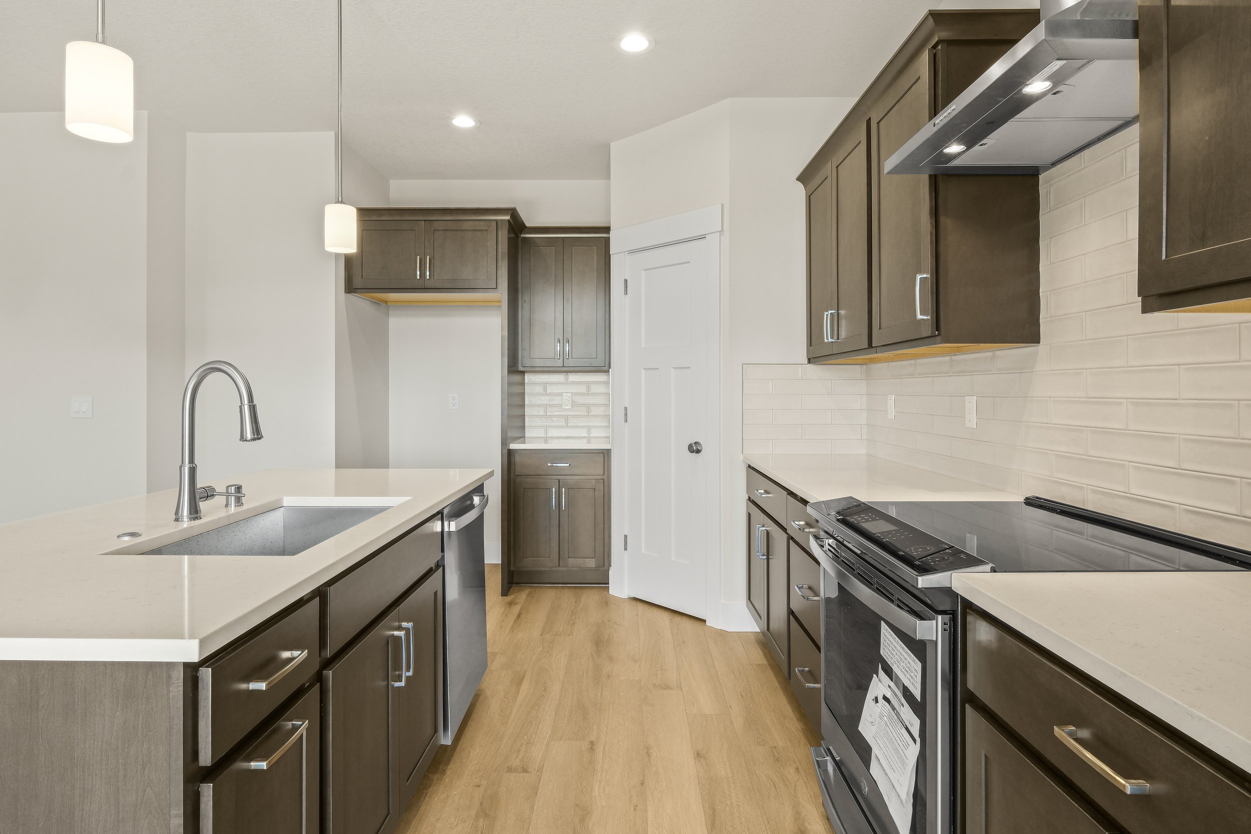 2206 E Badger Way-20.jpg