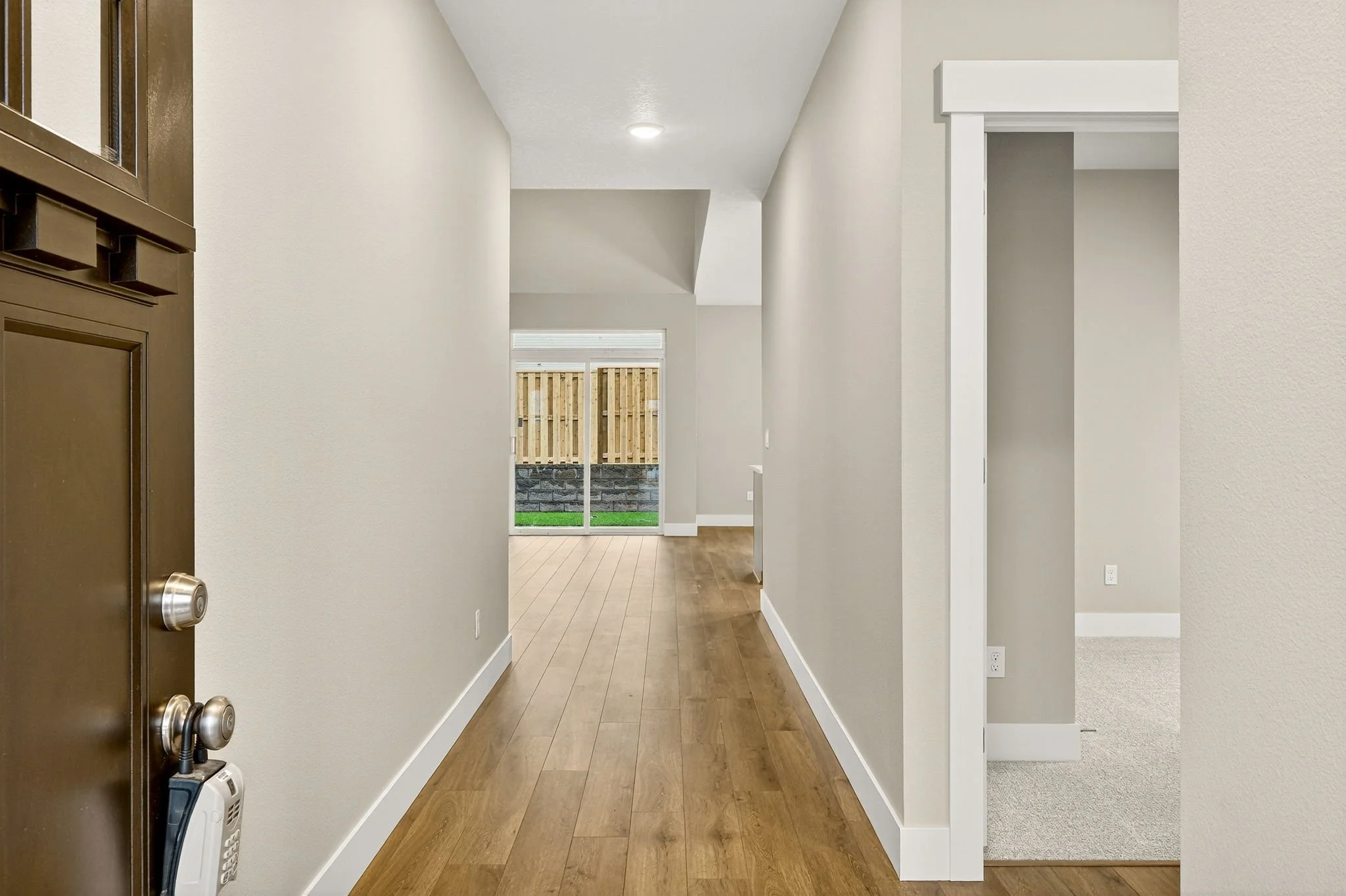 3301 NE Justus Ave-8.jpg