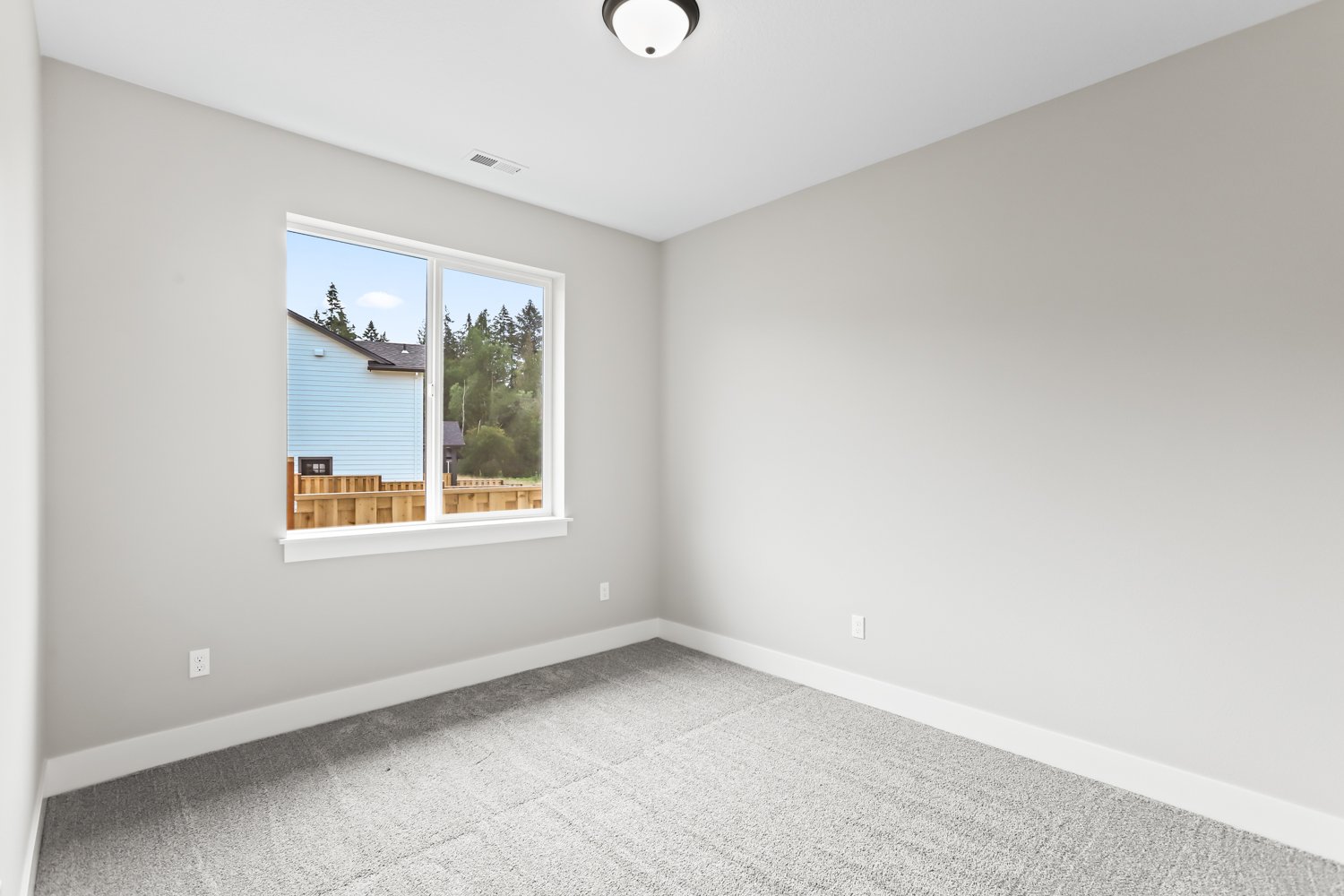 2716 NE Justus Ave - WEB-13.JPG