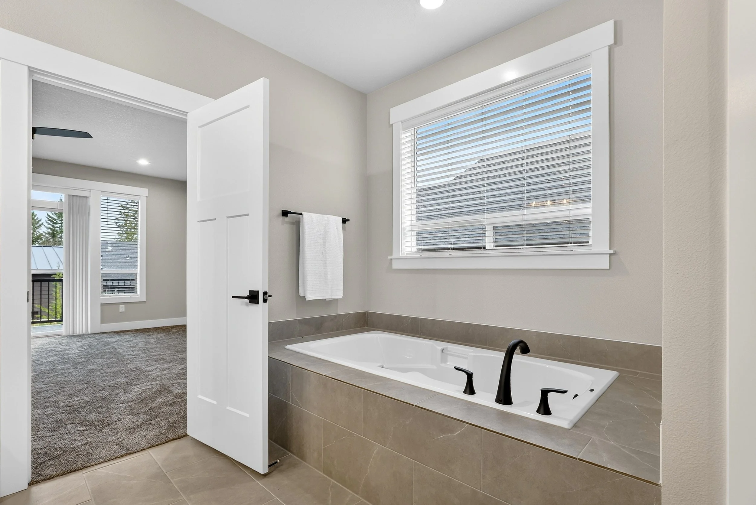 41865 Deschutes Ave-31.jpg