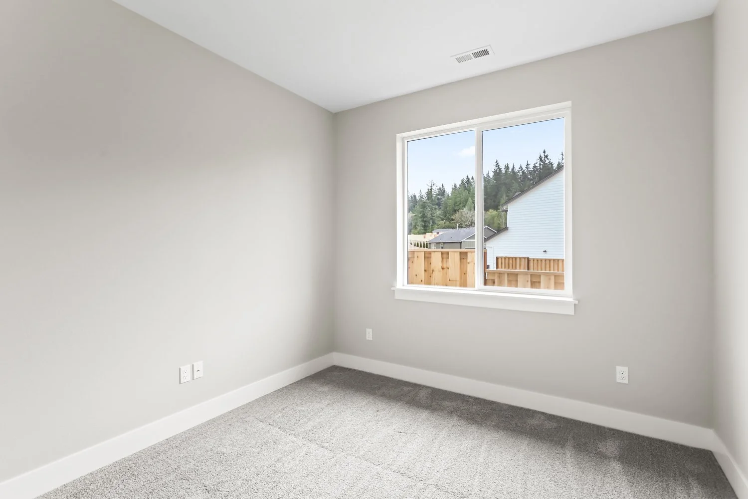 2716 NE Justus Ave - WEB-14.JPG