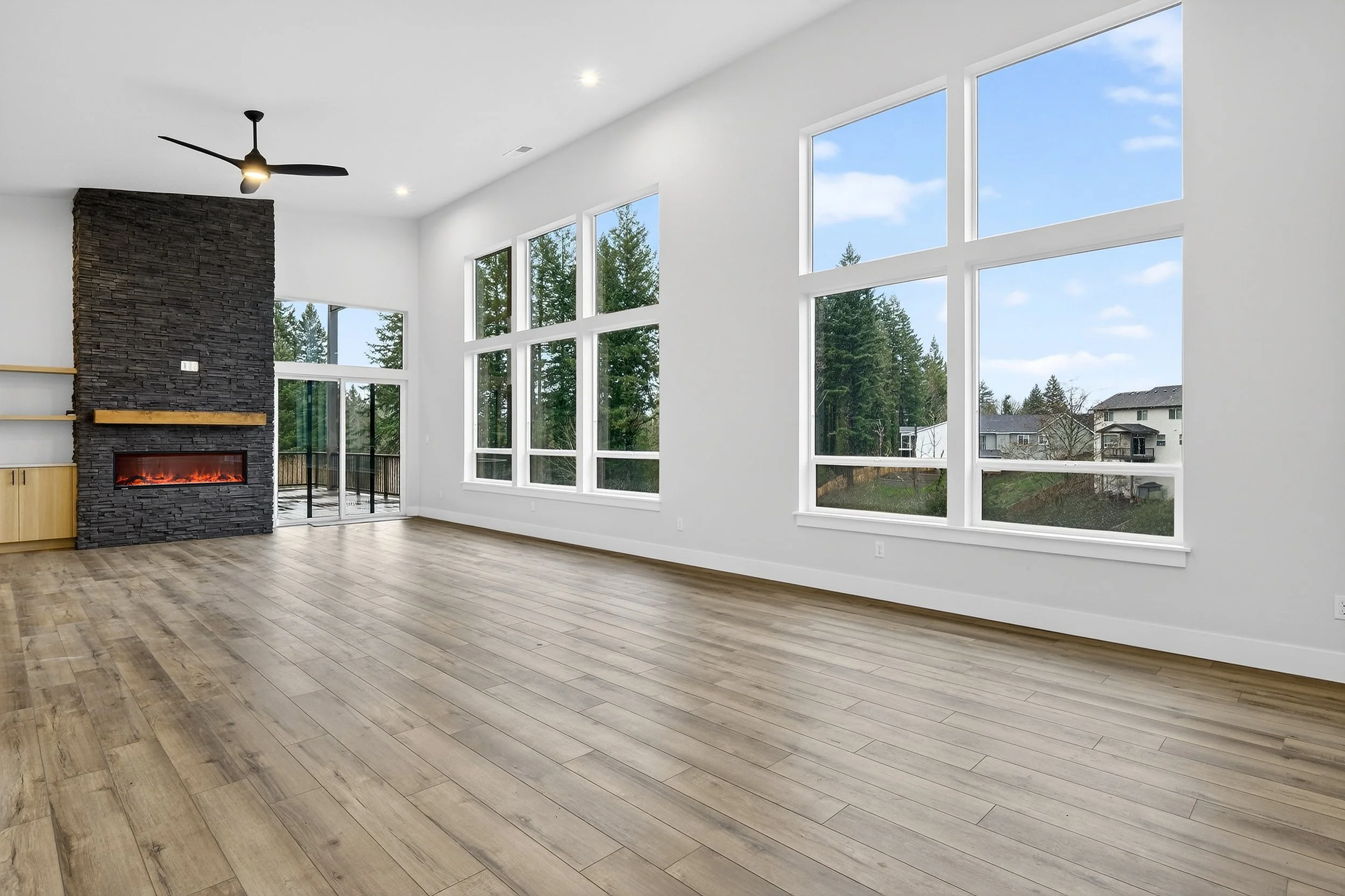 18815 Crooked River St-11.jpg