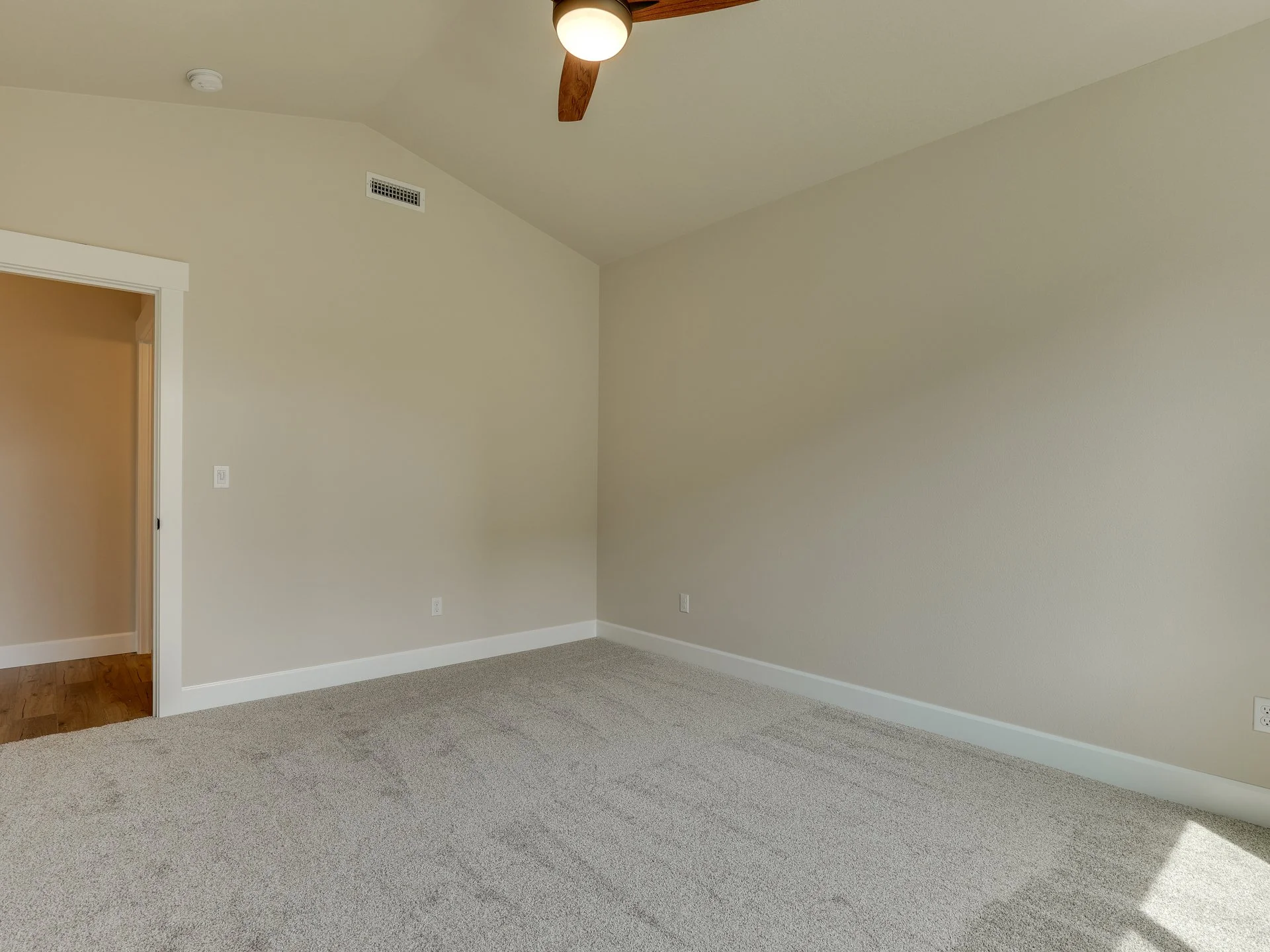 1723 NW 27th Ave - MLS-30.jpg
