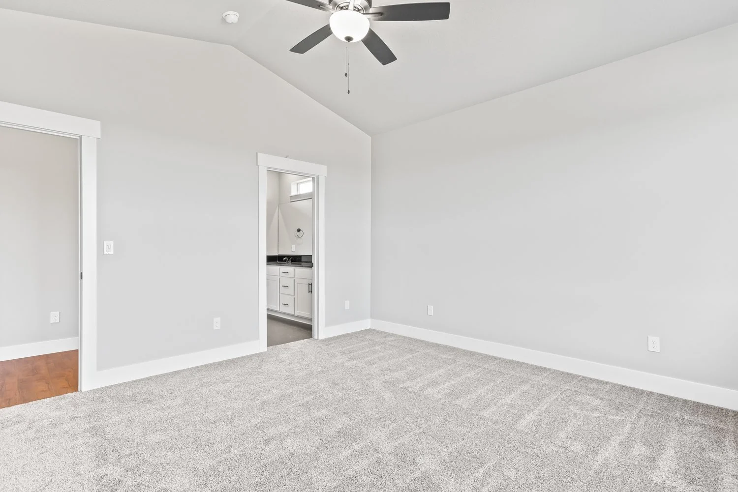 2804 NE Justus Ave - WEB-37.JPG