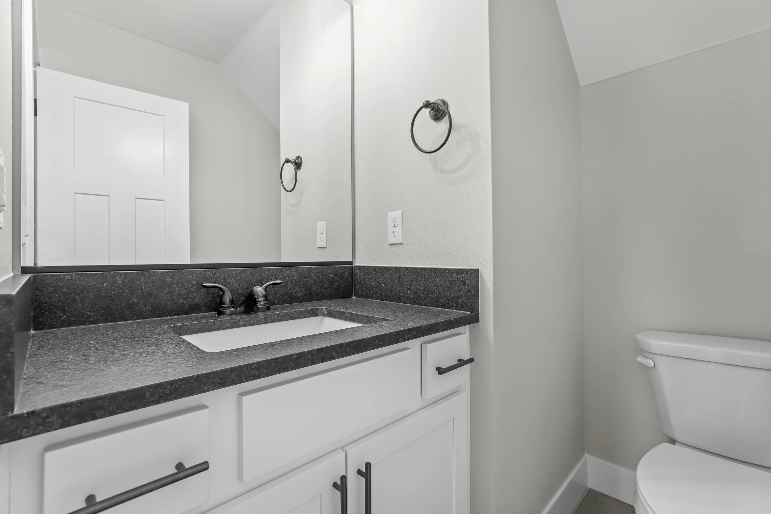2217 Juniper Circle-25.jpg