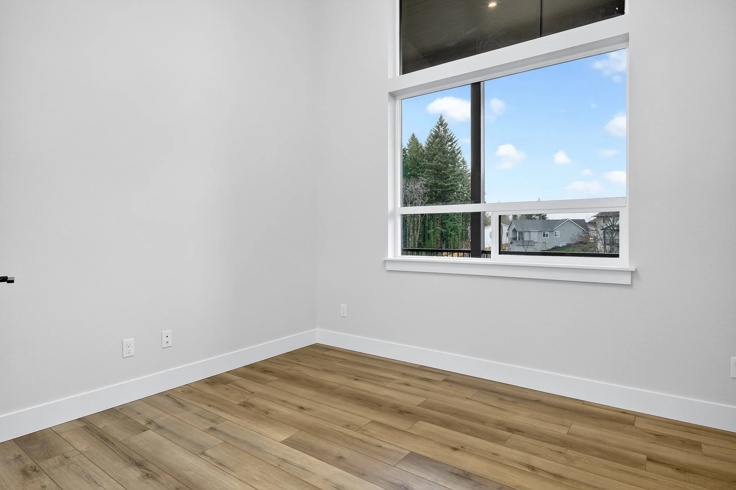 18815 Crooked River St-35.jpg