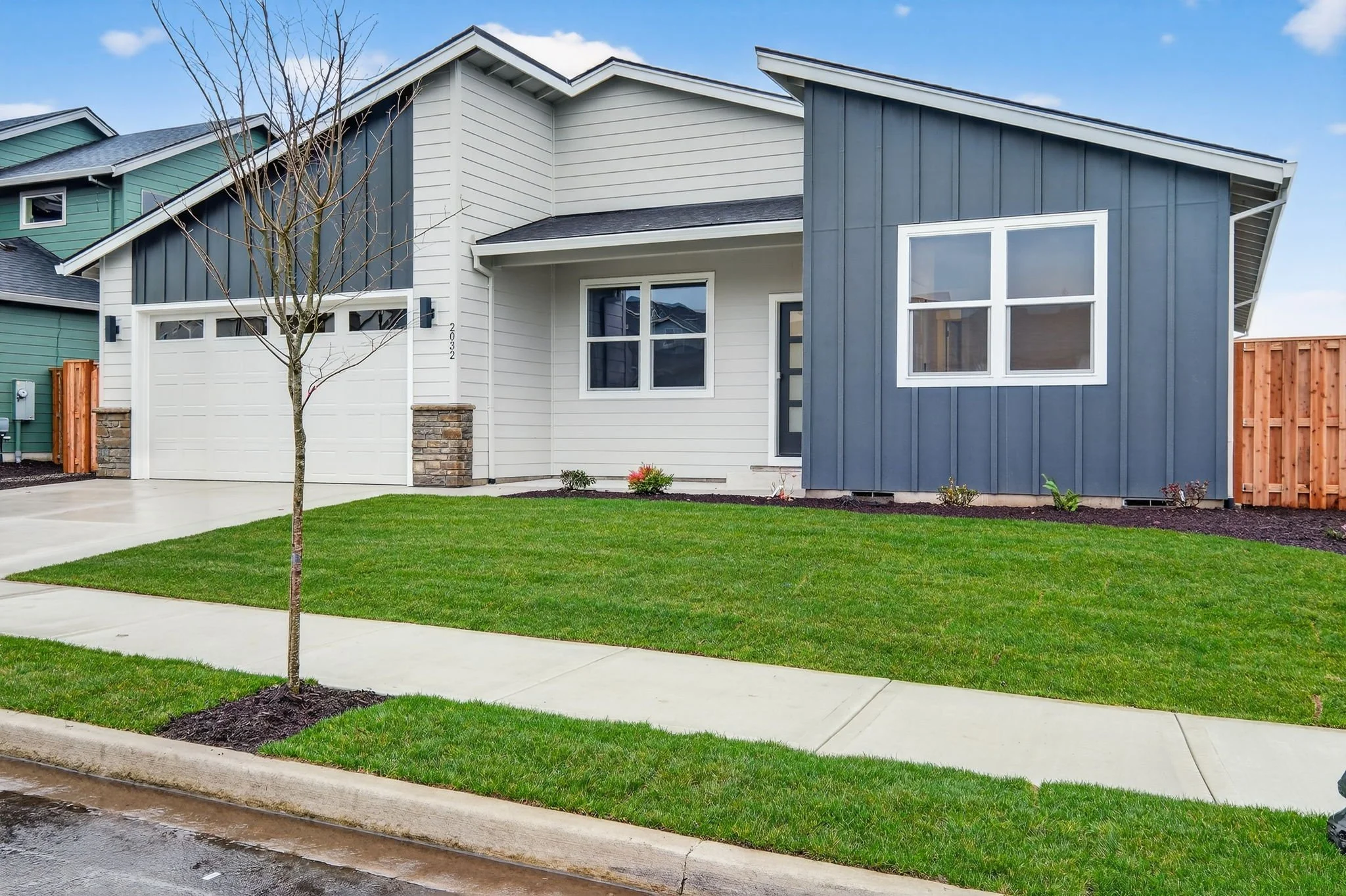 2032 E Otter Lp-5.jpg