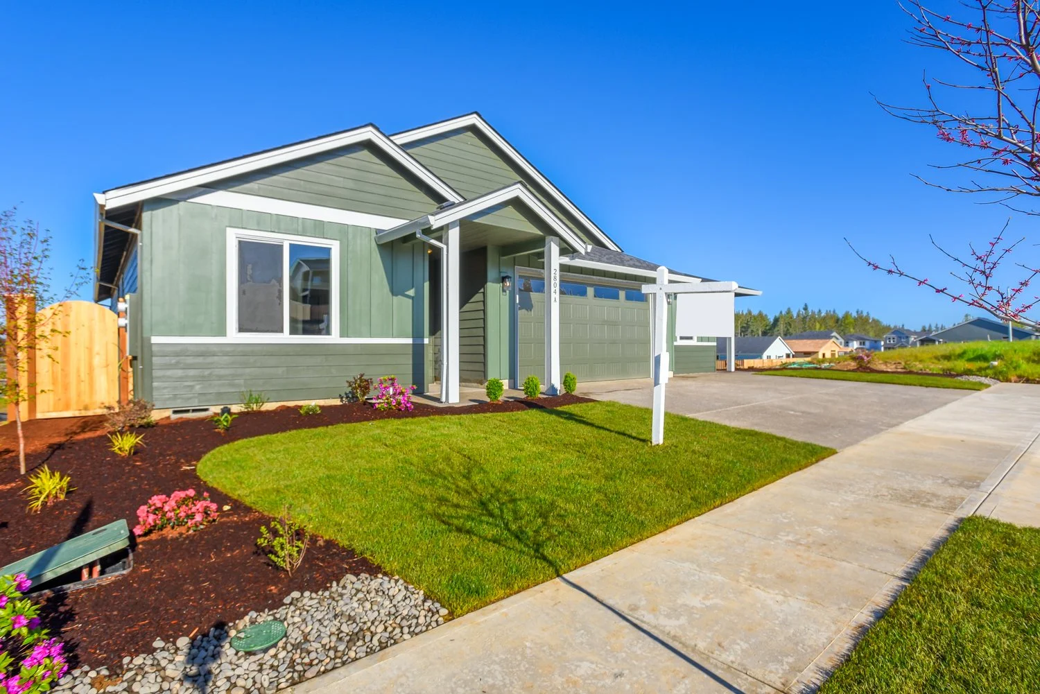 2804 NE Justus Ave - WEB-2.JPG