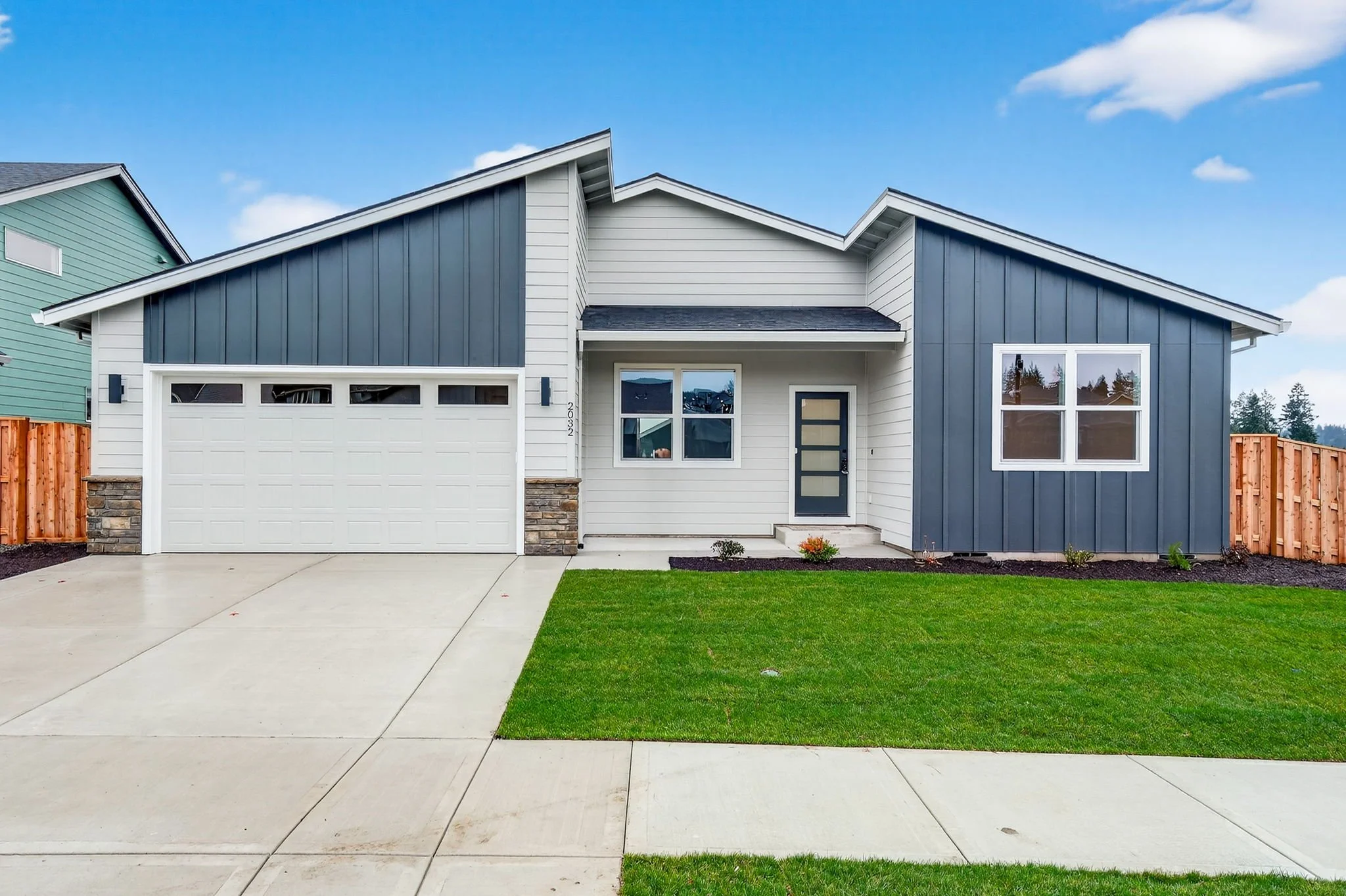 2032 E Otter Lp-1.jpg