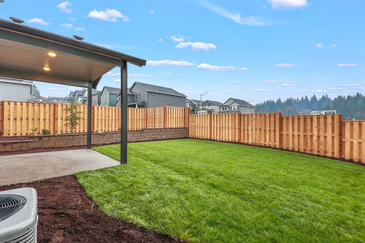 748 NE Pinebreak Dr - WEB-41.JPG