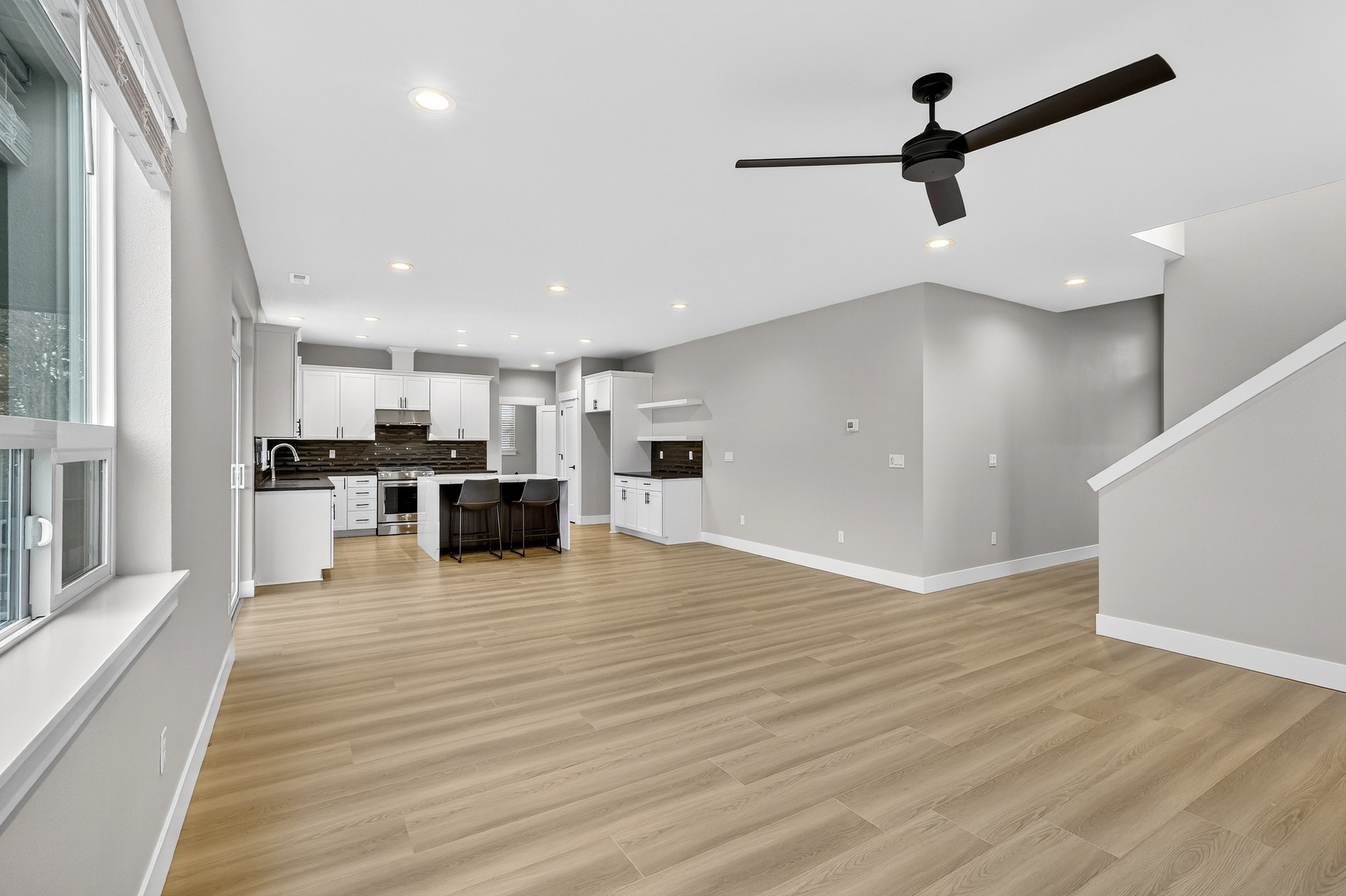 18865 Crooked River St-14.jpg