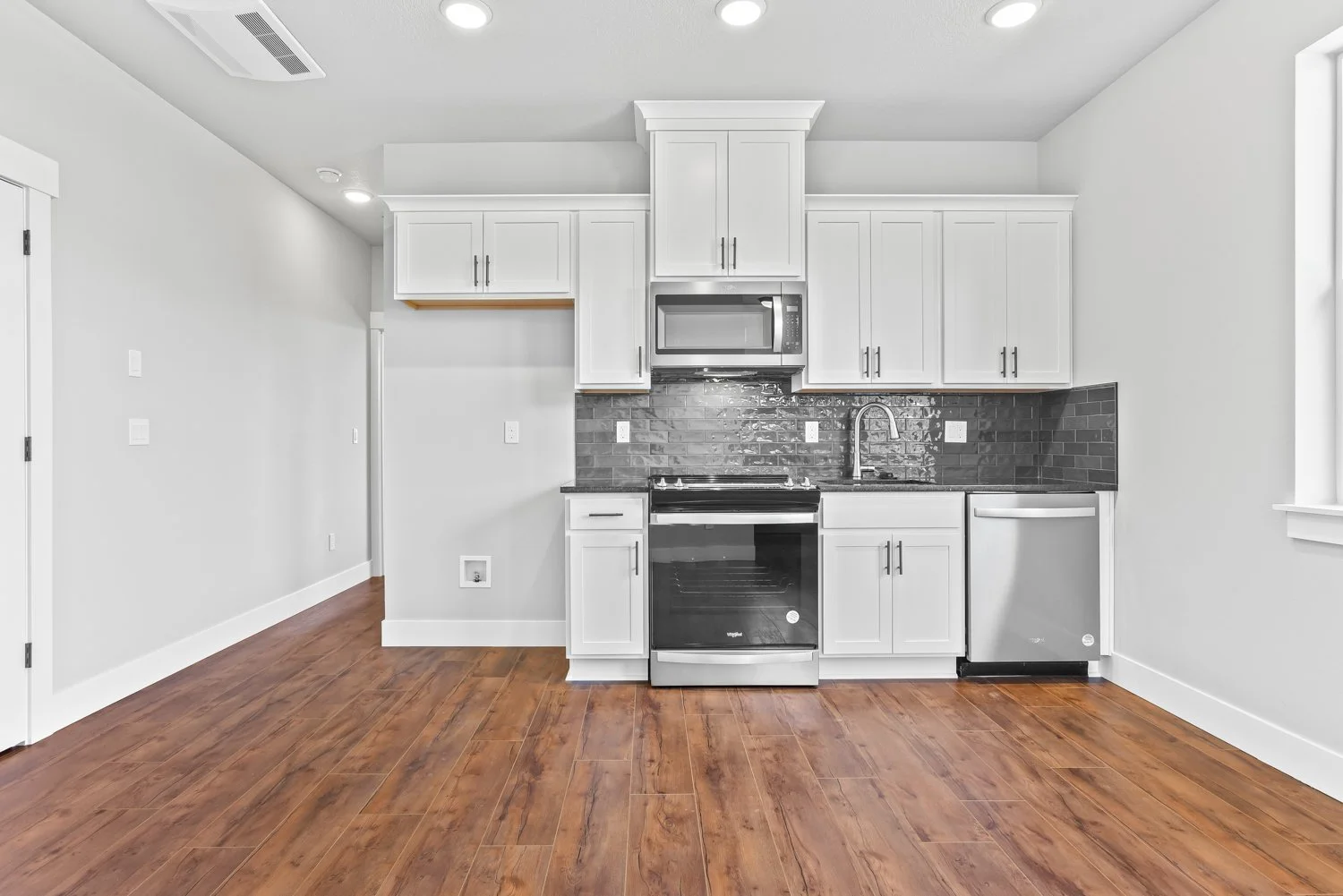 2804 NE Justus Ave - WEB-52.JPG