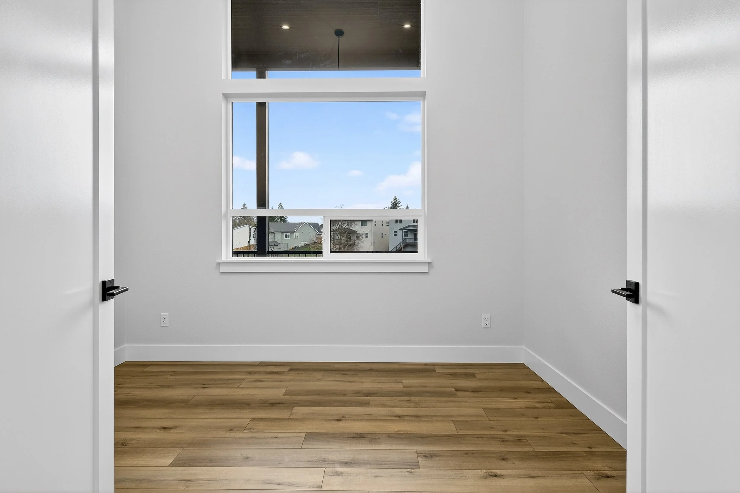 18815 Crooked River St-34.jpg