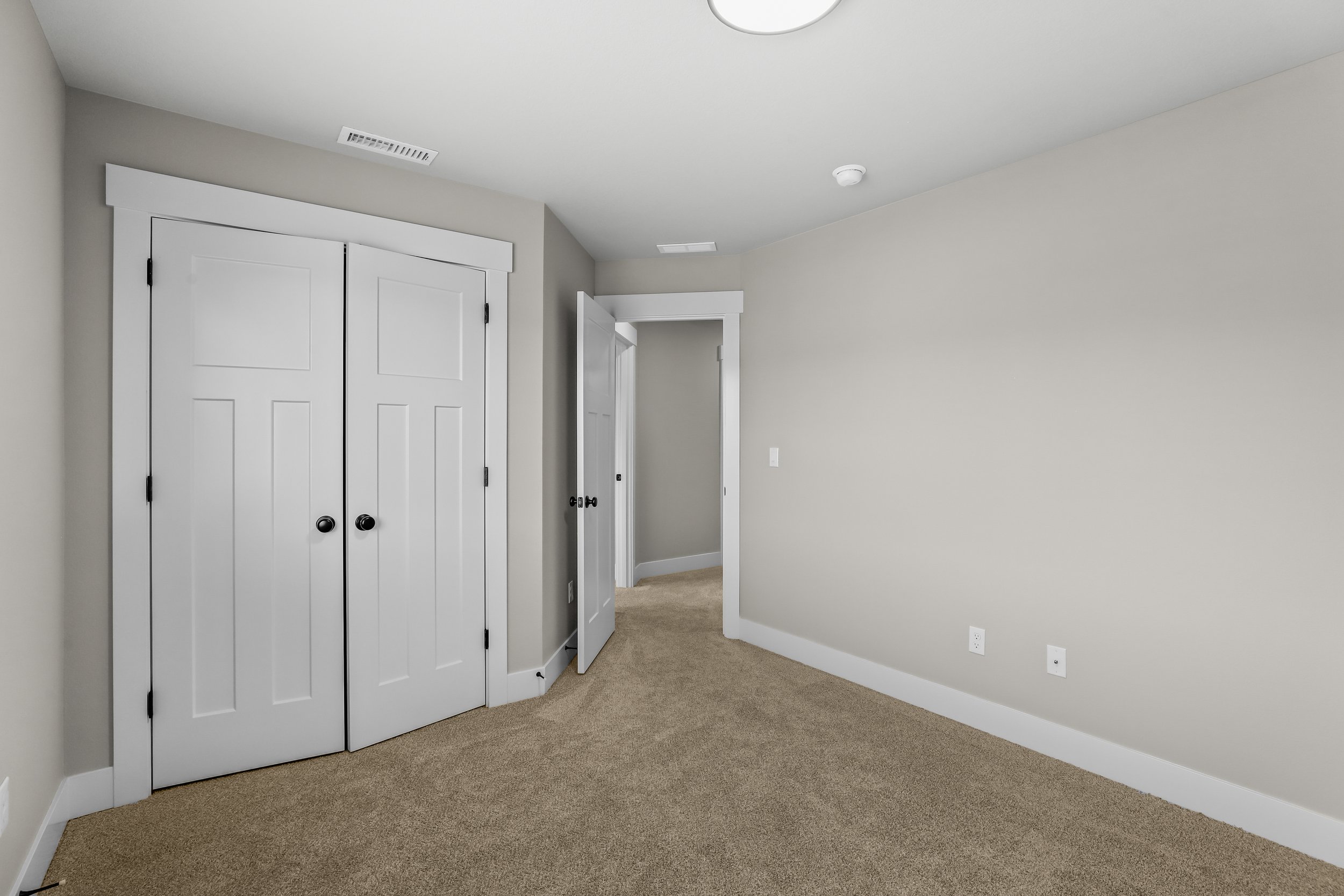 2217 Juniper Circle-45.jpg