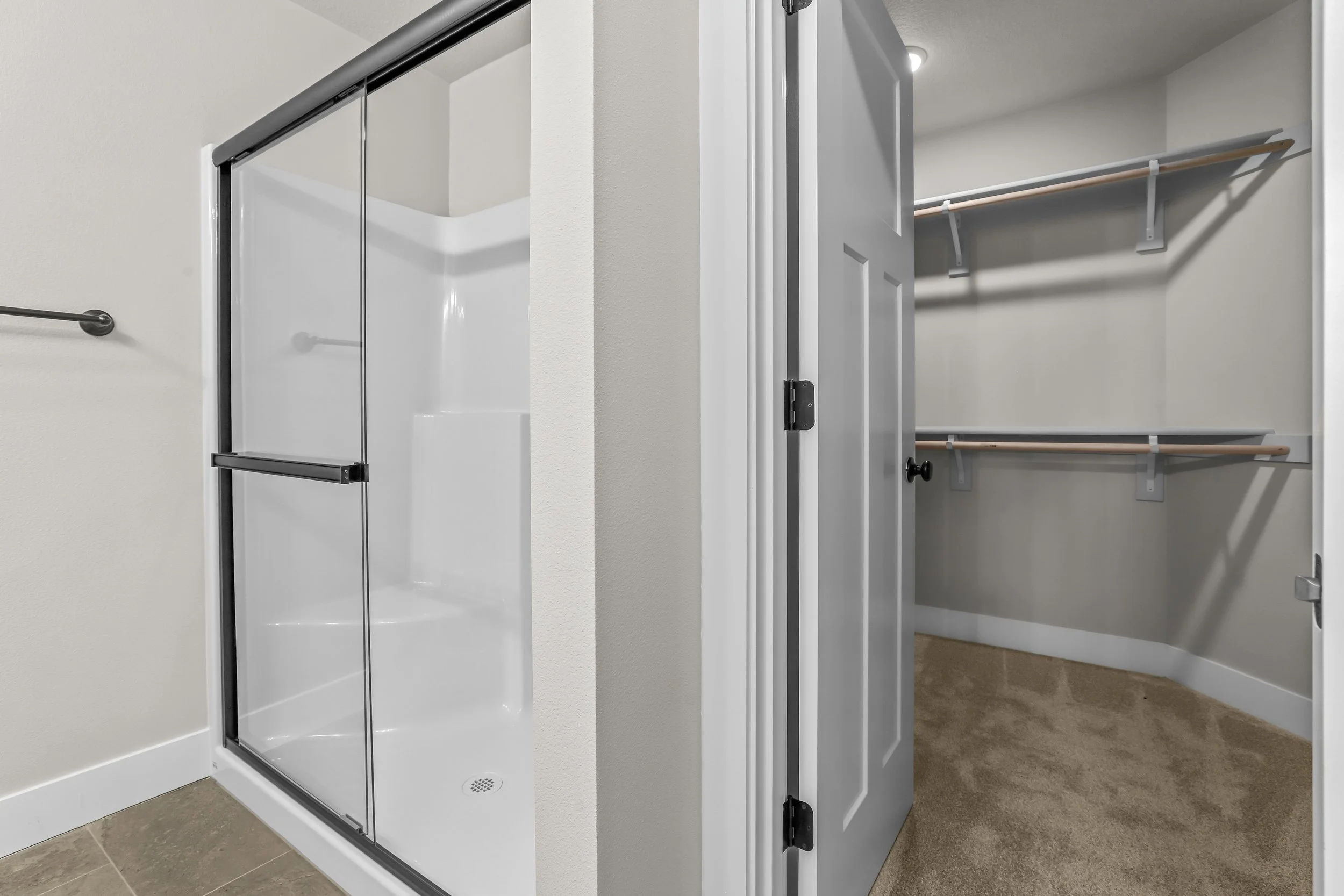 2217 Juniper Circle-29.jpg