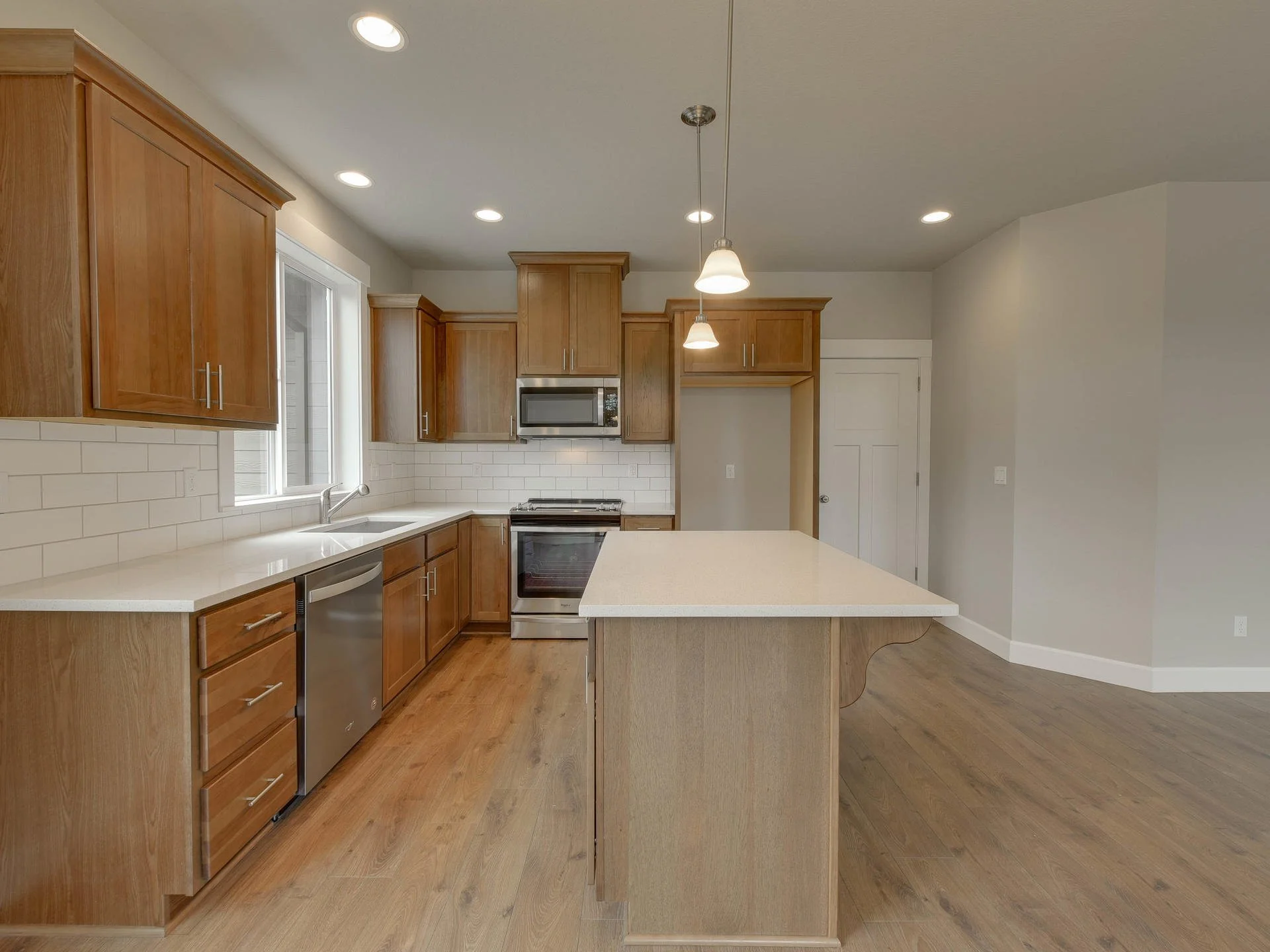 1007 SE Regan Hill Loop-014-14-1007 SE Regan Hill Loop-MLS_Size.jpg