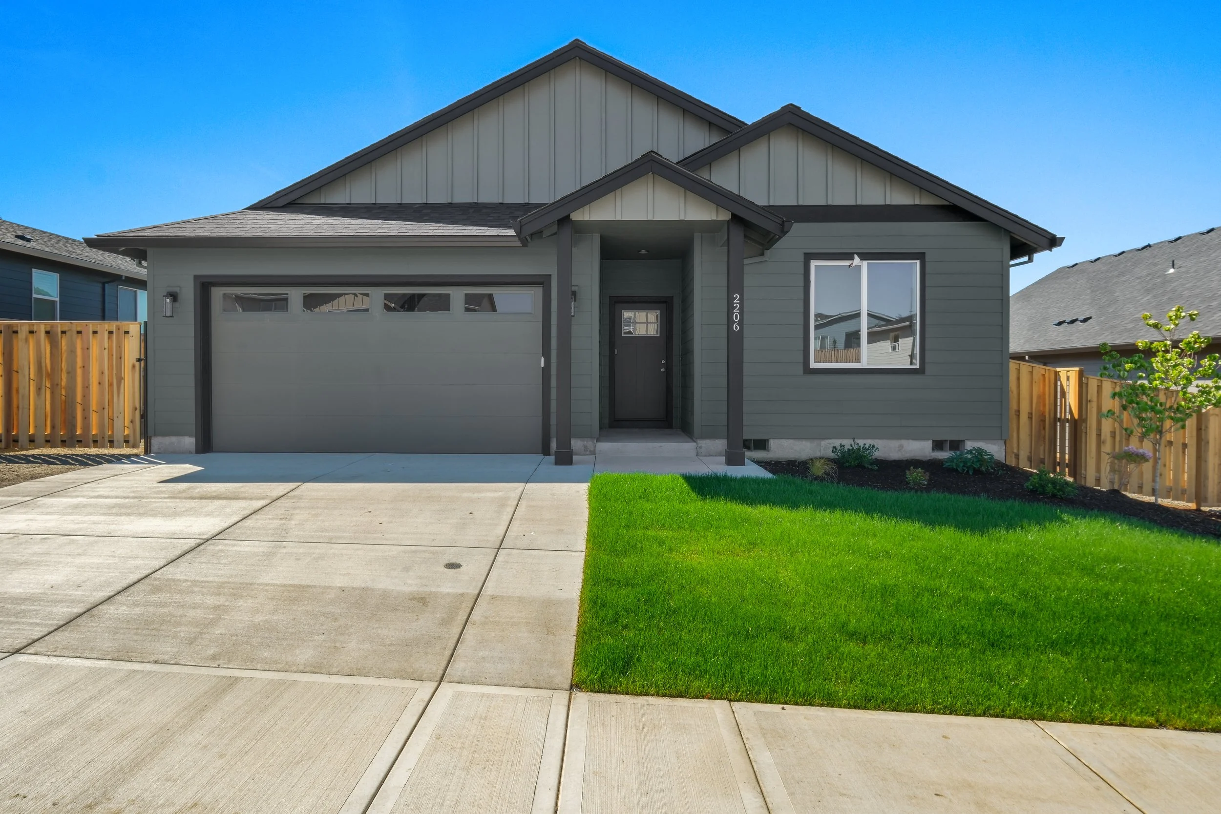 2206 E Badger Way-2.jpg