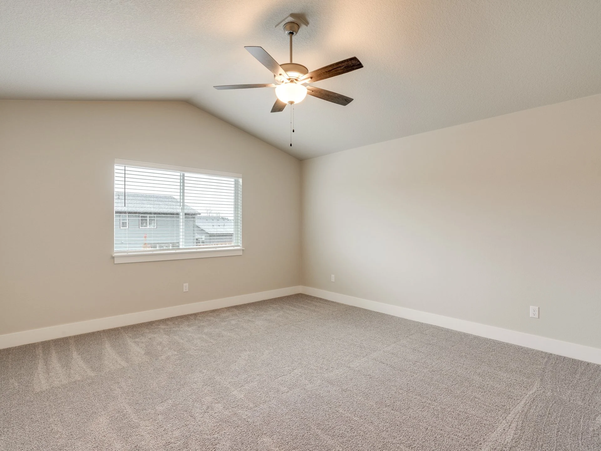 1530 NW 29th Pl - MLS-24.jpg