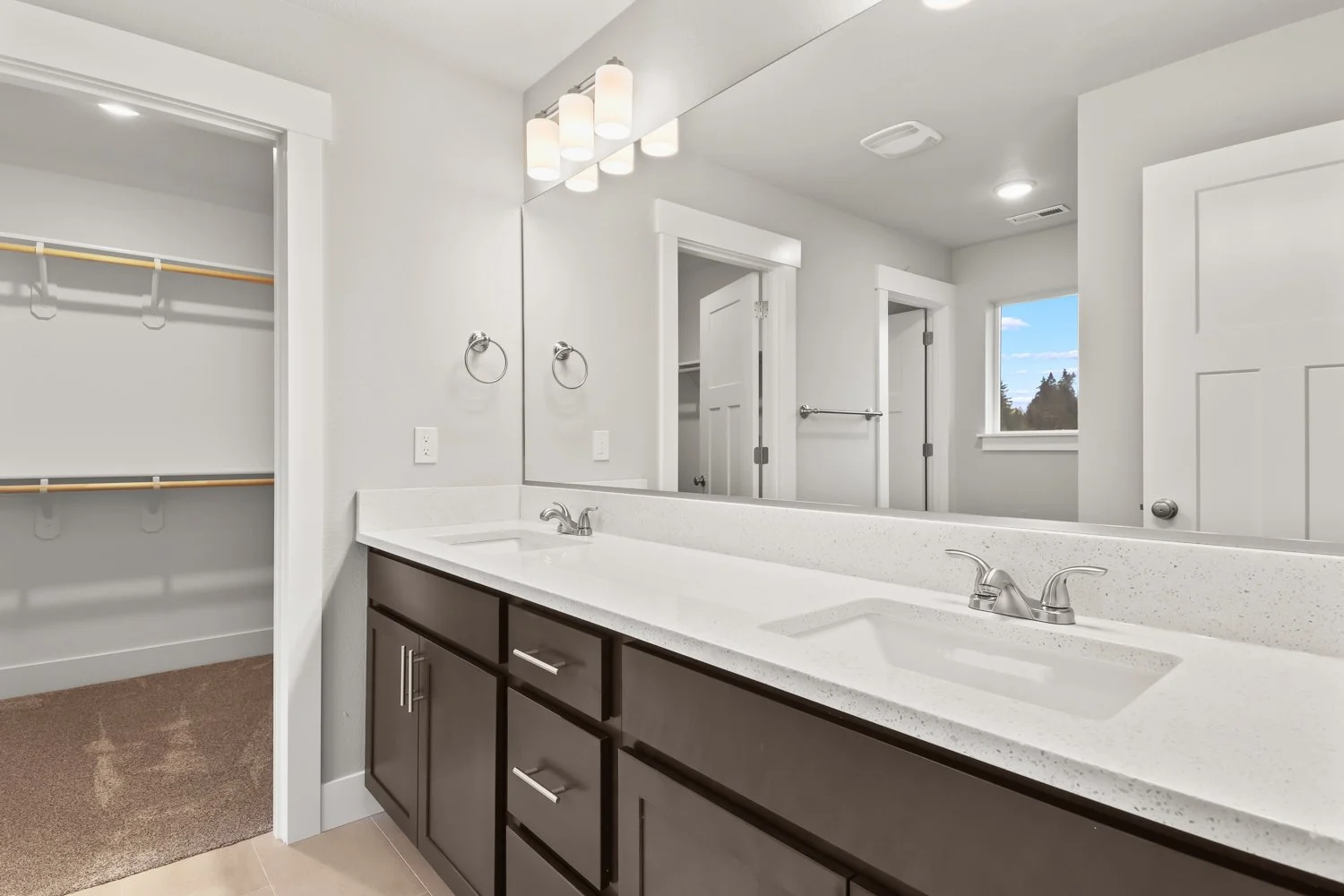 748 NE Pinebreak Dr - WEB-30.JPG
