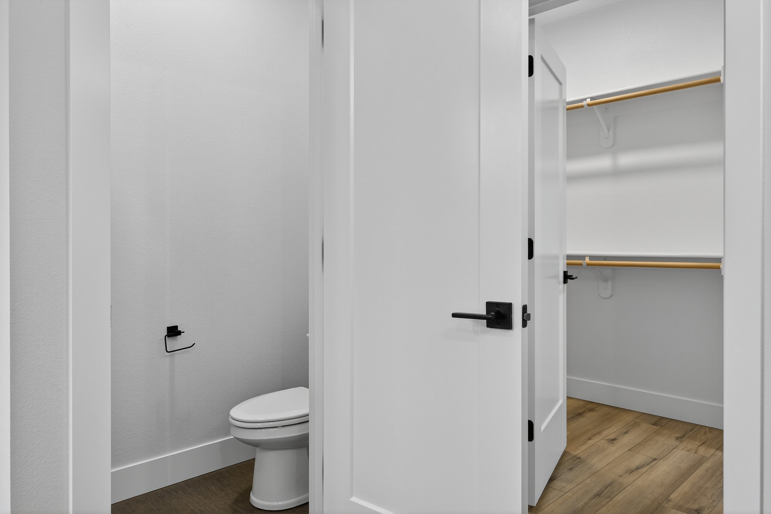 18815 Crooked River St-30.jpg