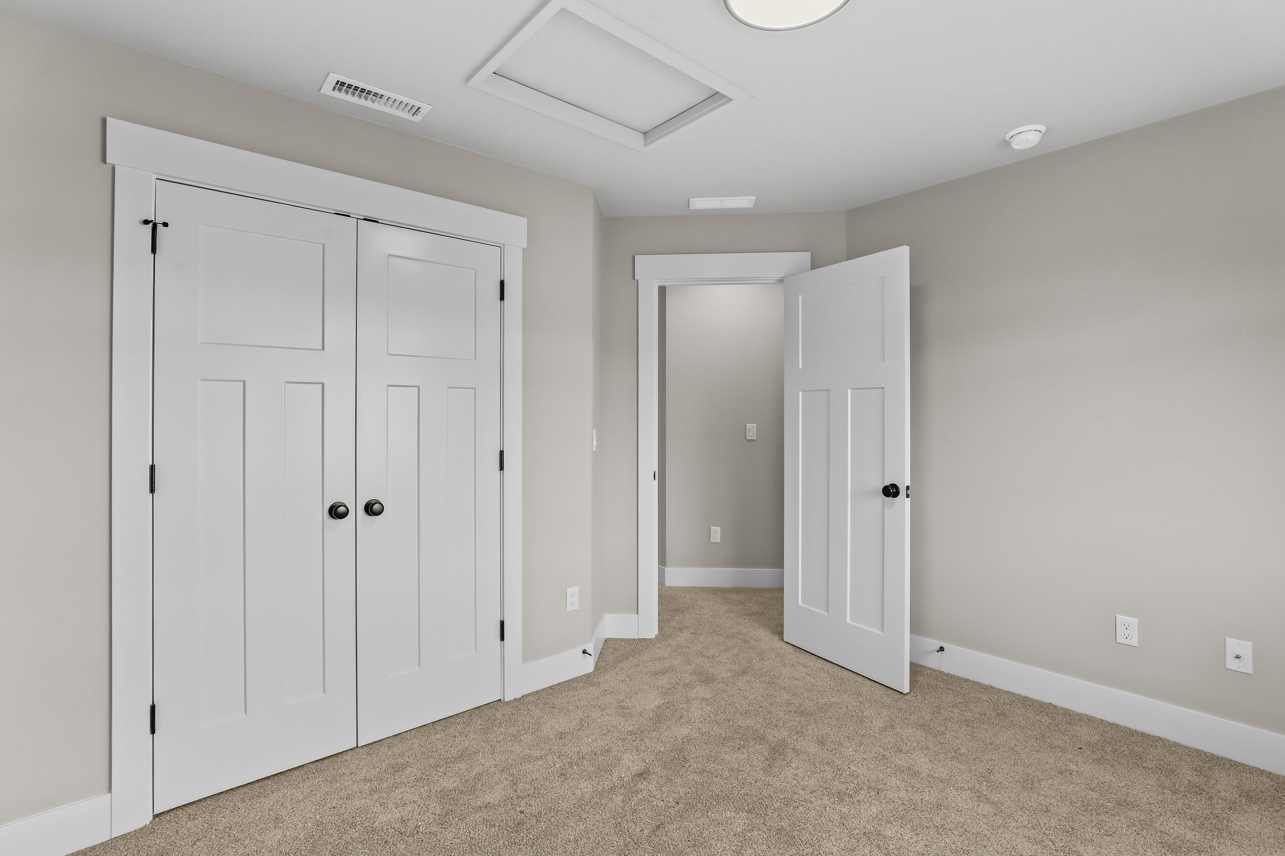 2217 Juniper Circle-41.jpg