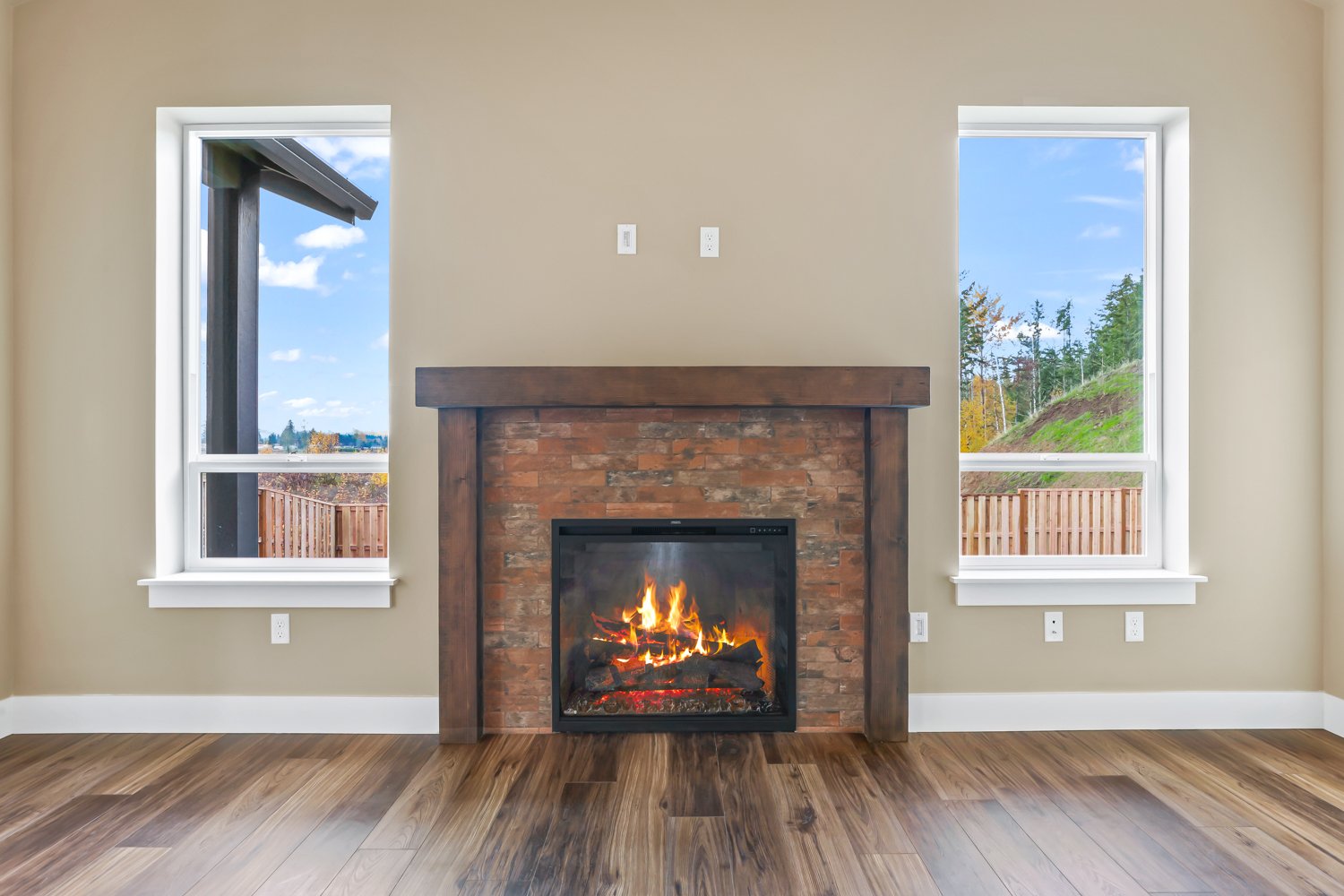 Flooring Calypso Whiskey, Fireplace Brique Cotto, Stained beam with legs, Living Area.jpg
