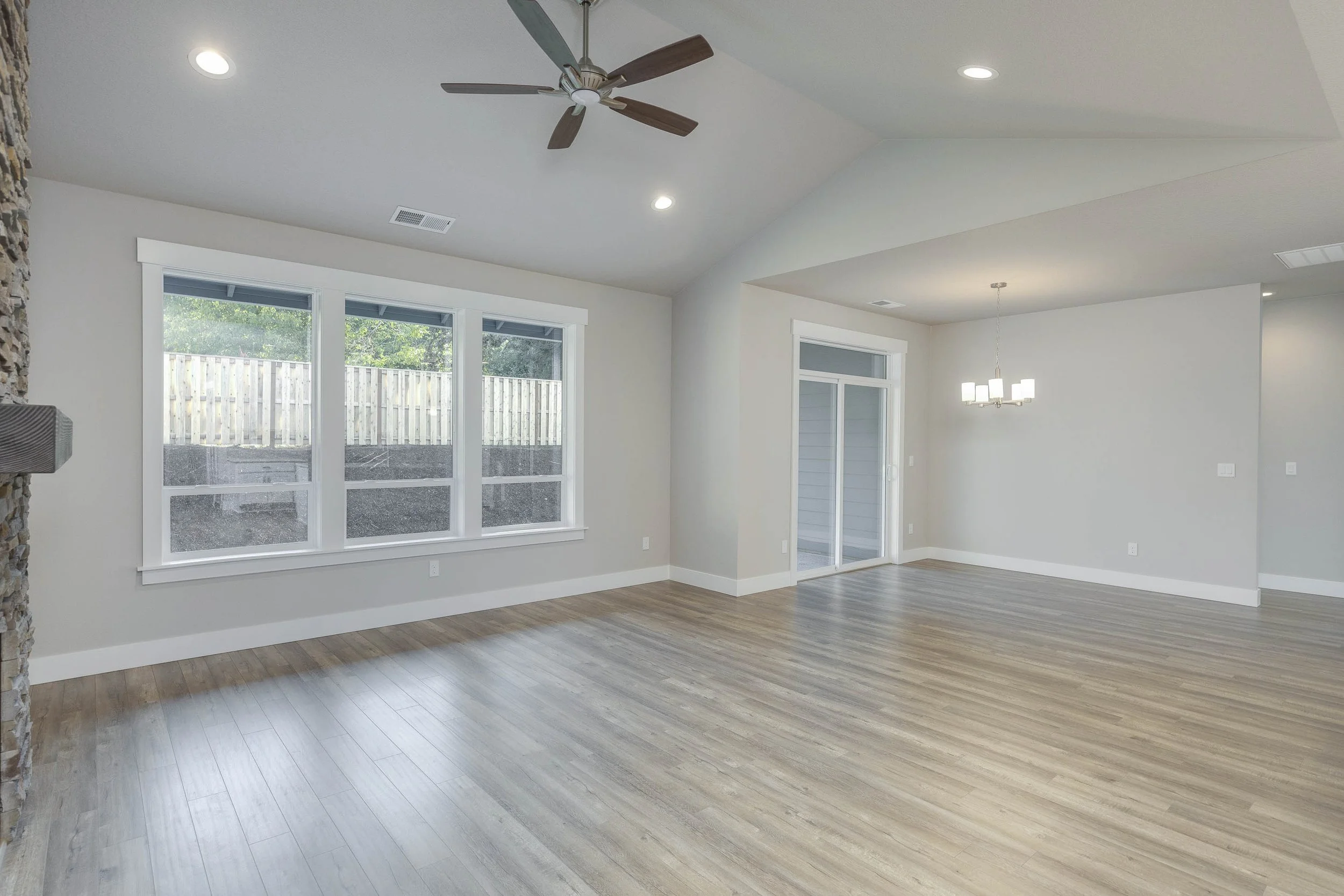 1404 NE Cristine Street, Estacada, Or-13.jpg