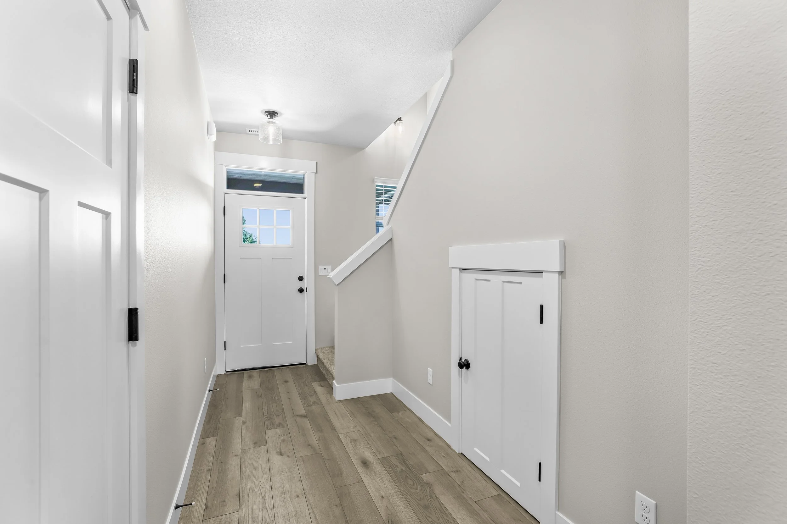 2217 Juniper Circle-7.jpg