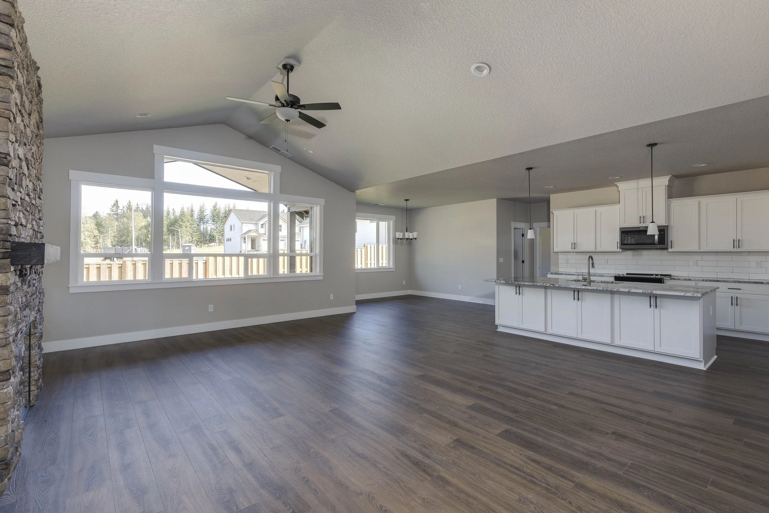 1715 Ne Clayton Drive, Estacada, OR-7.jpg