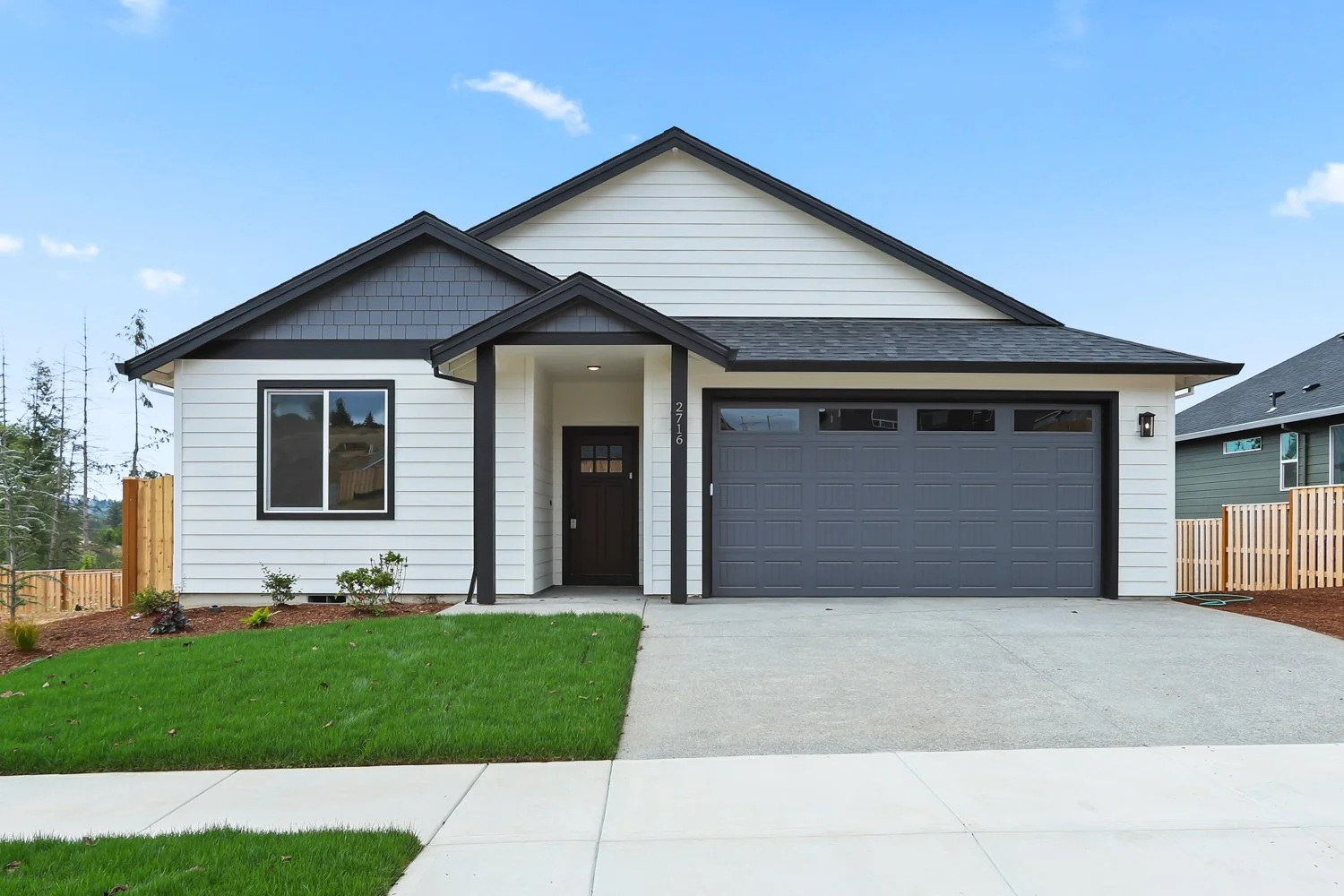 2716 NE Justus Ave - WEB-1.JPG