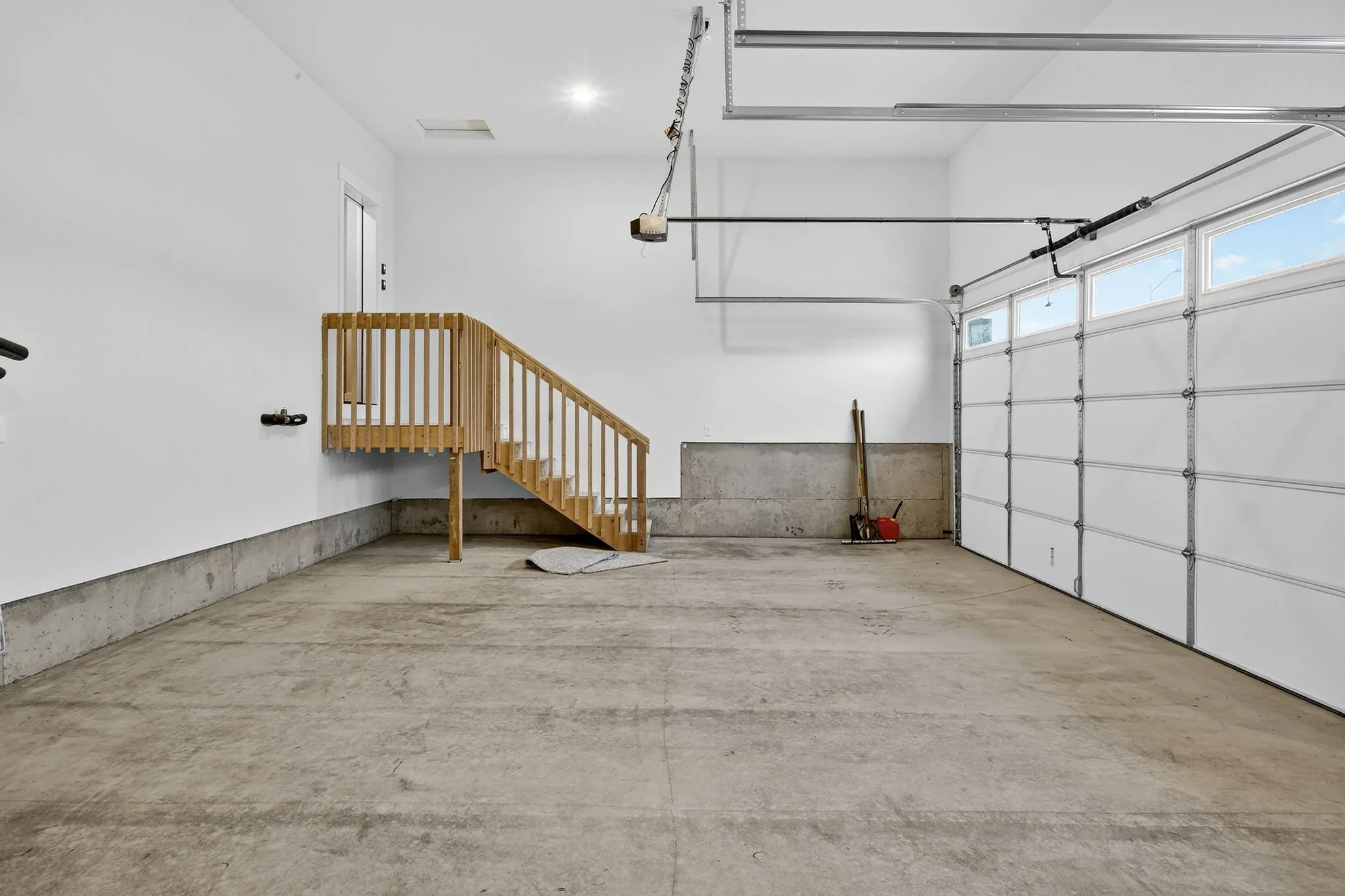 3301 NE Justus Ave-40.jpg