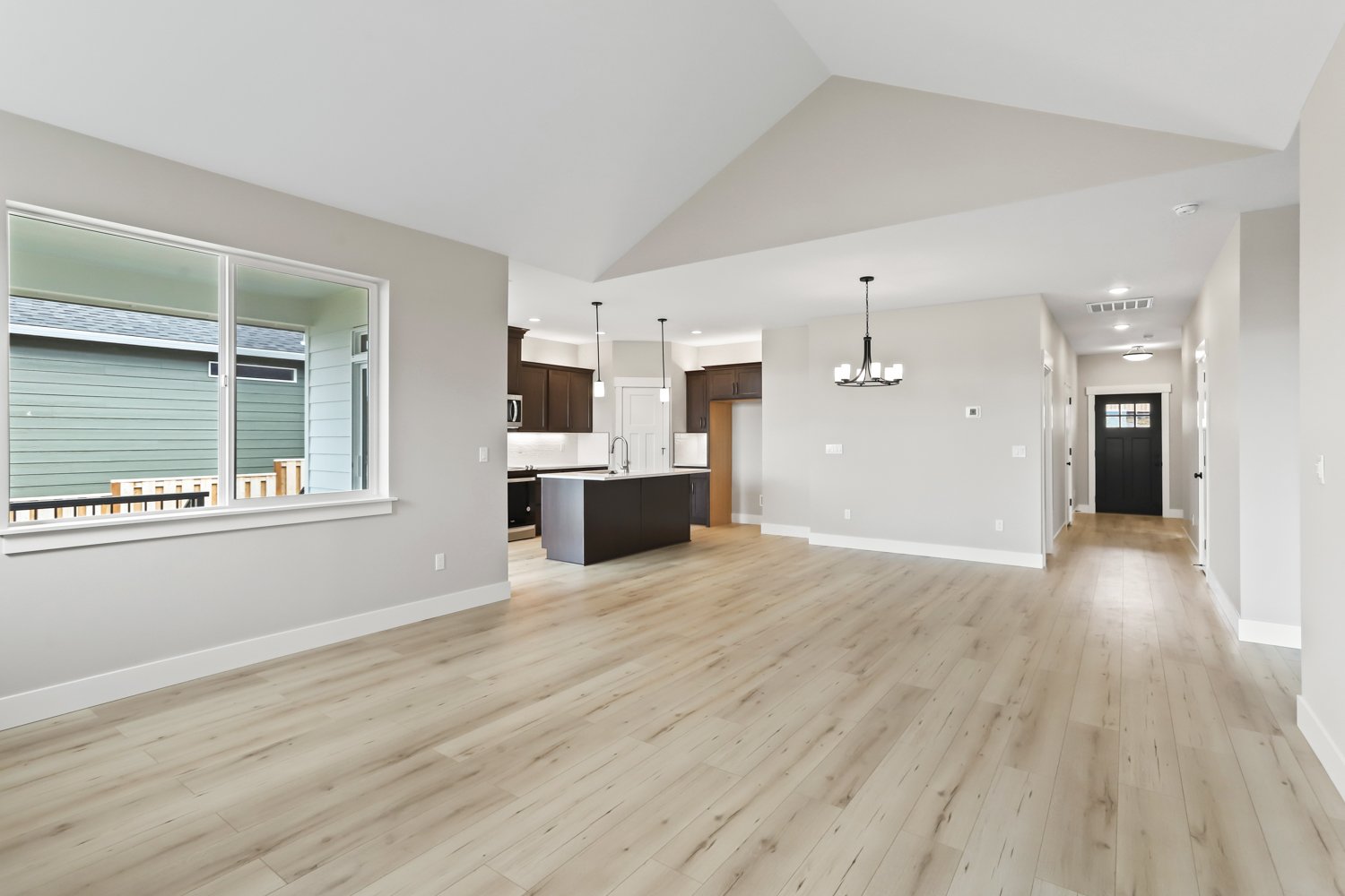 2716 NE Justus Ave - WEB-22.JPG