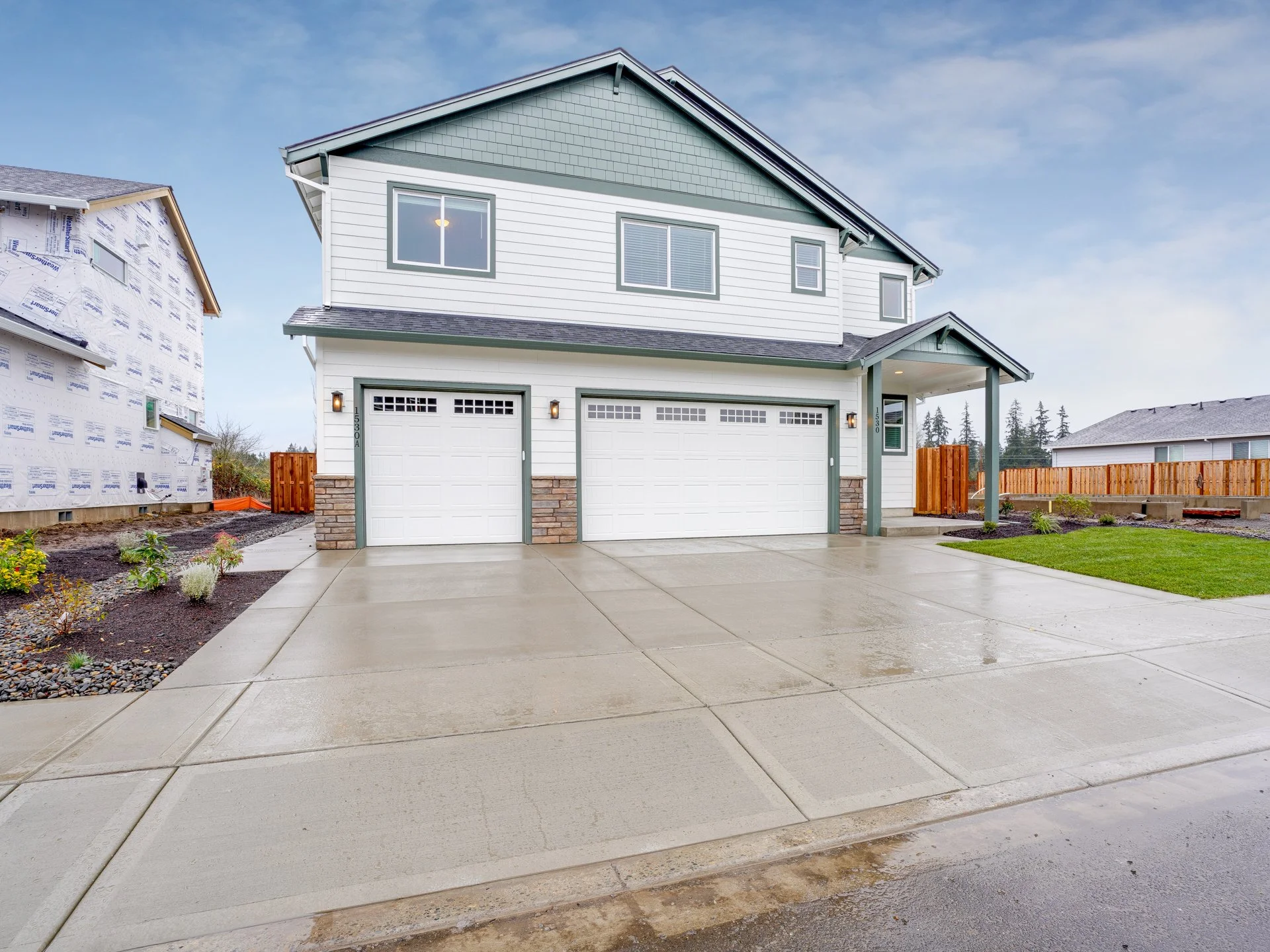 1530 NW 29th Pl - MLS-2.jpg