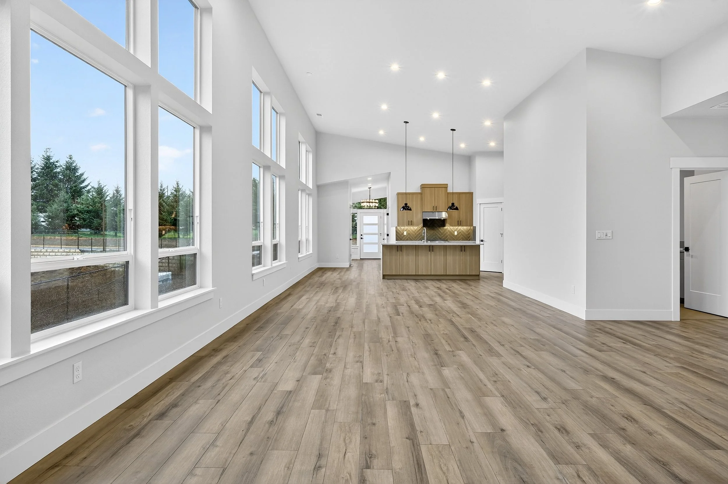 18815 Crooked River St-16.jpg