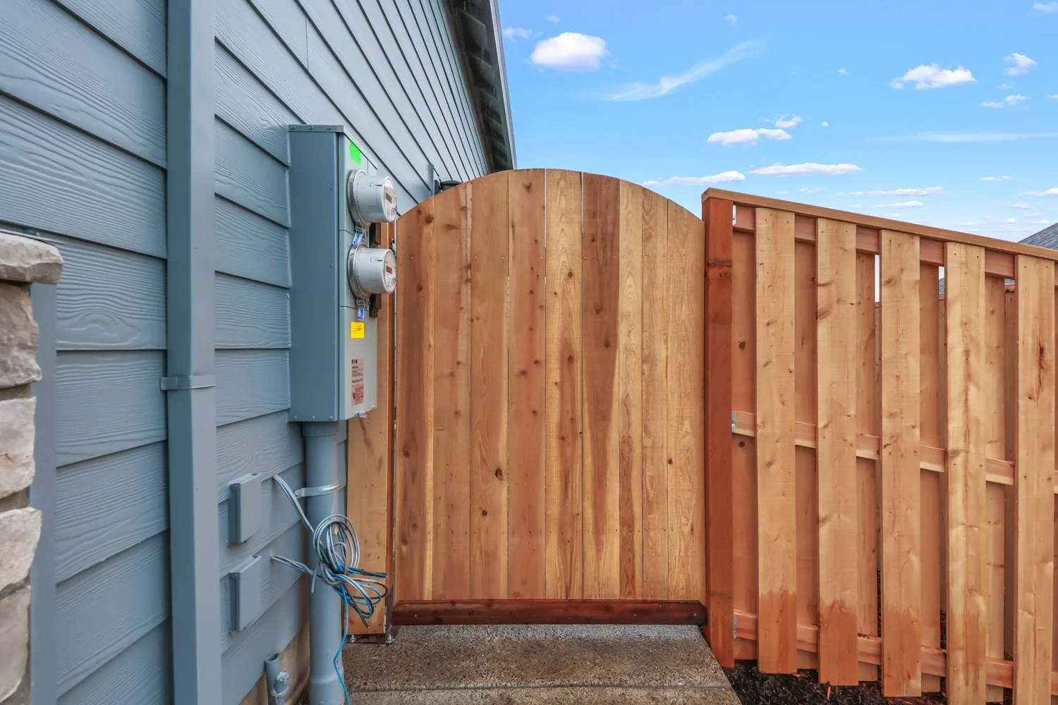 748 NE Pinebreak Dr - WEB-44.JPG