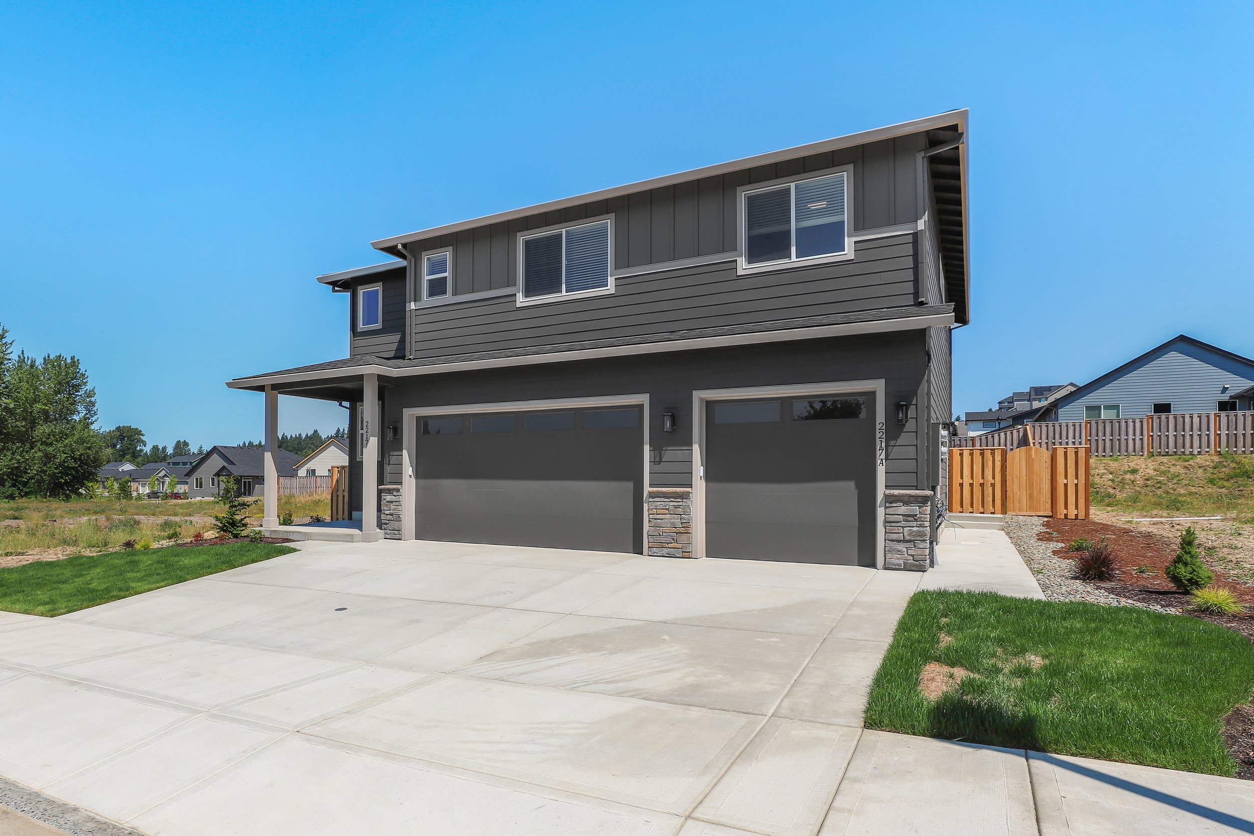 2217 Juniper Circle-2.jpg
