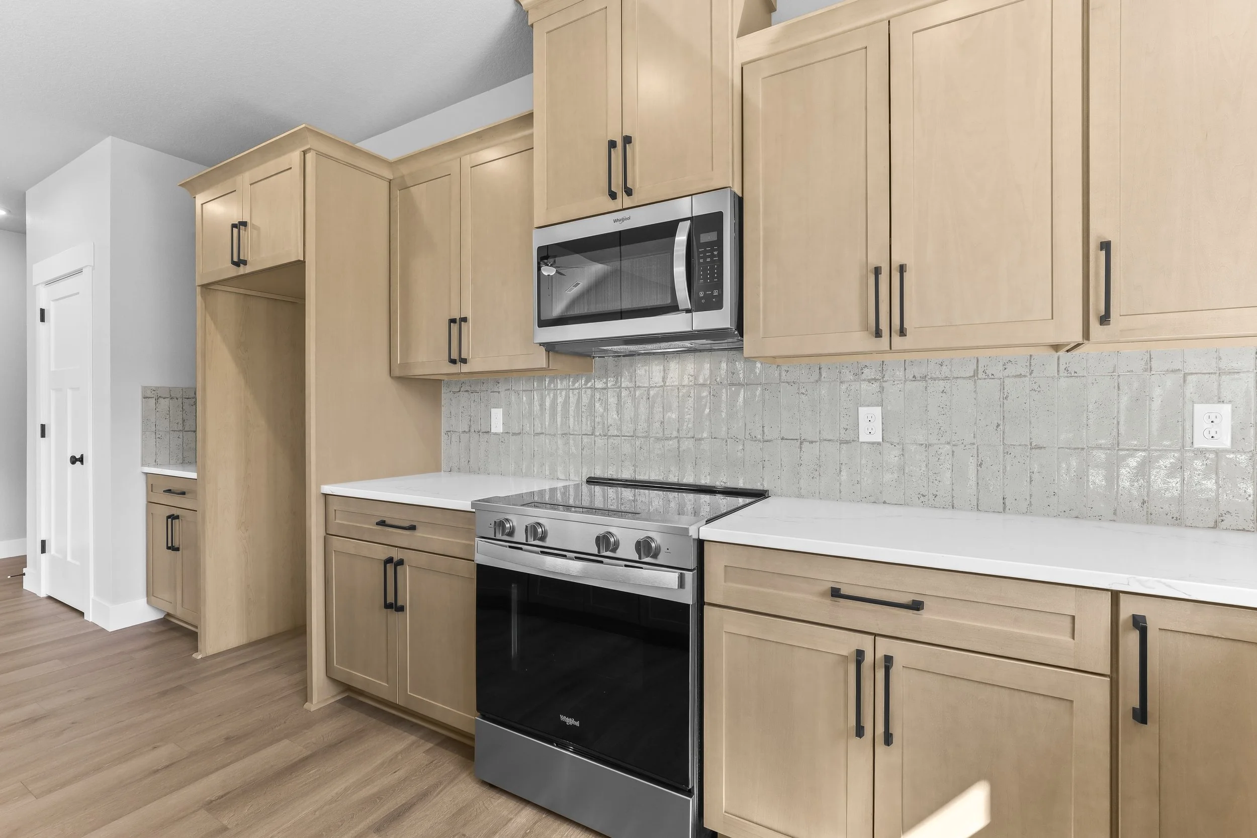 744 NE Trillium Dr-23.jpg