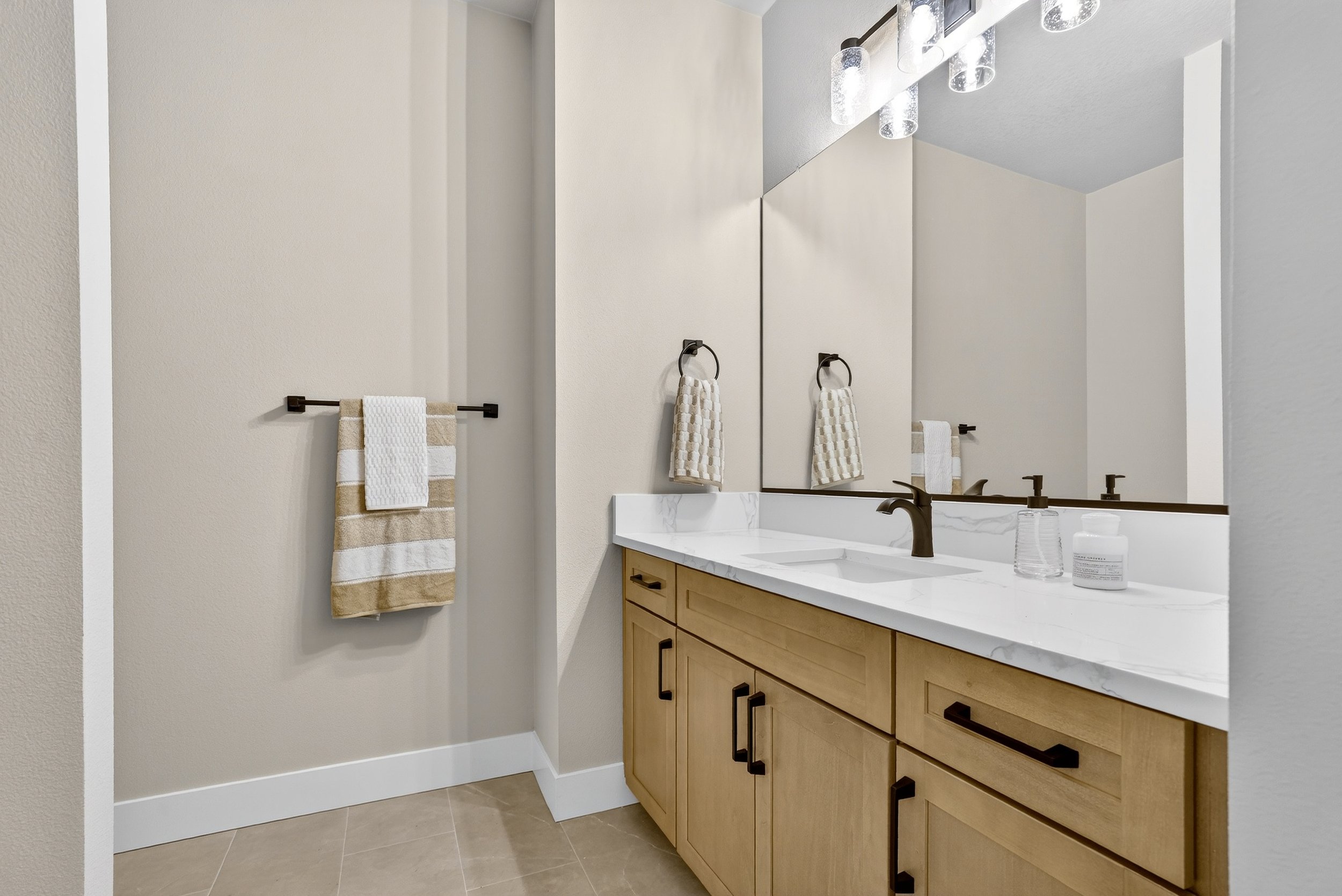 41865 Deschutes Ave-37.jpg